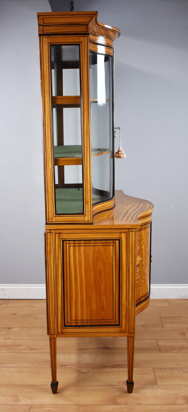 19th Century English Victorian Satinwood Display Cabinet For Sale 10