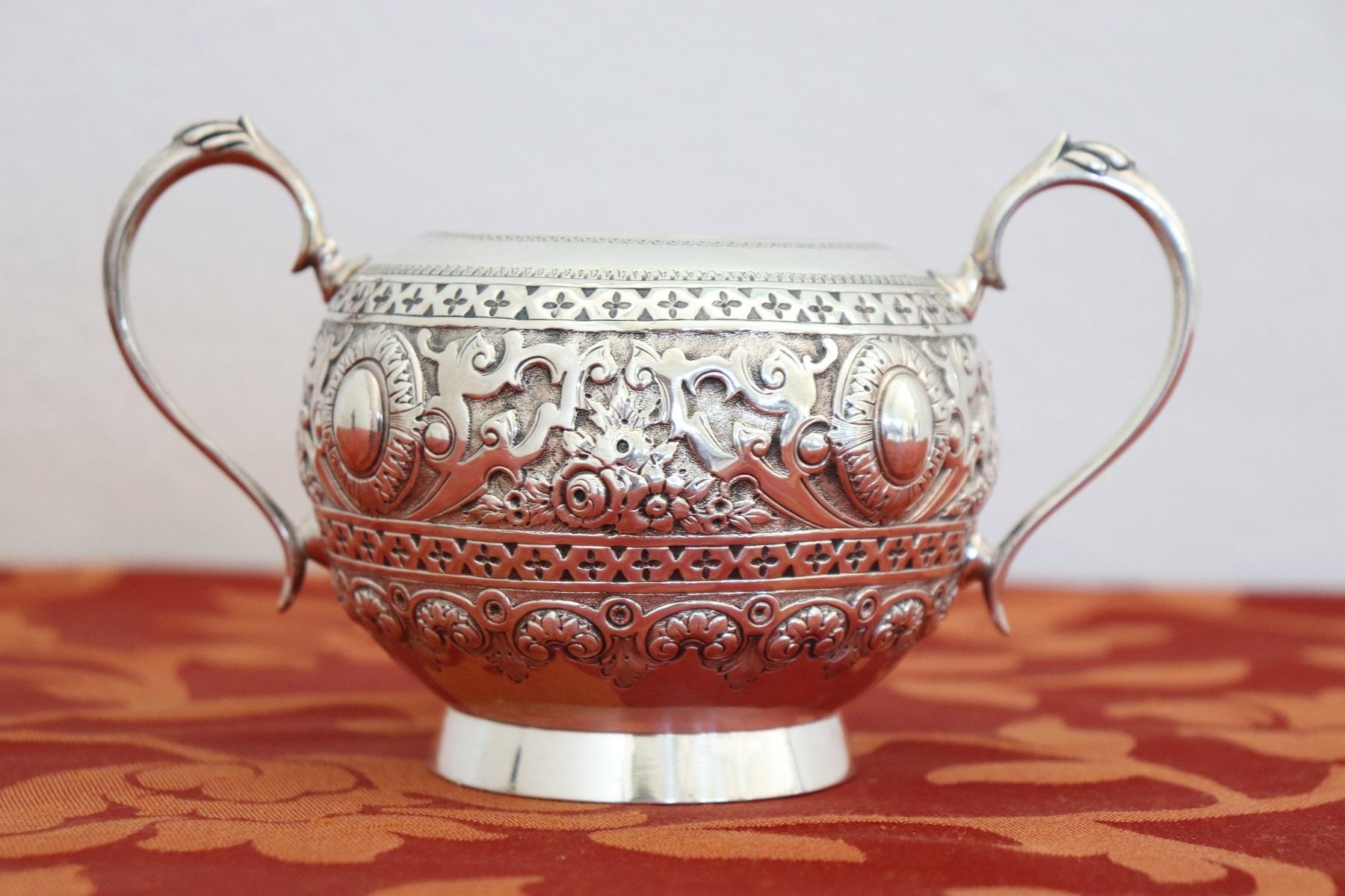 19th Century English Victorian Sterling Silver Bowl by Edward Hutton, 1883s In Excellent Condition In Casale Monferrato, IT