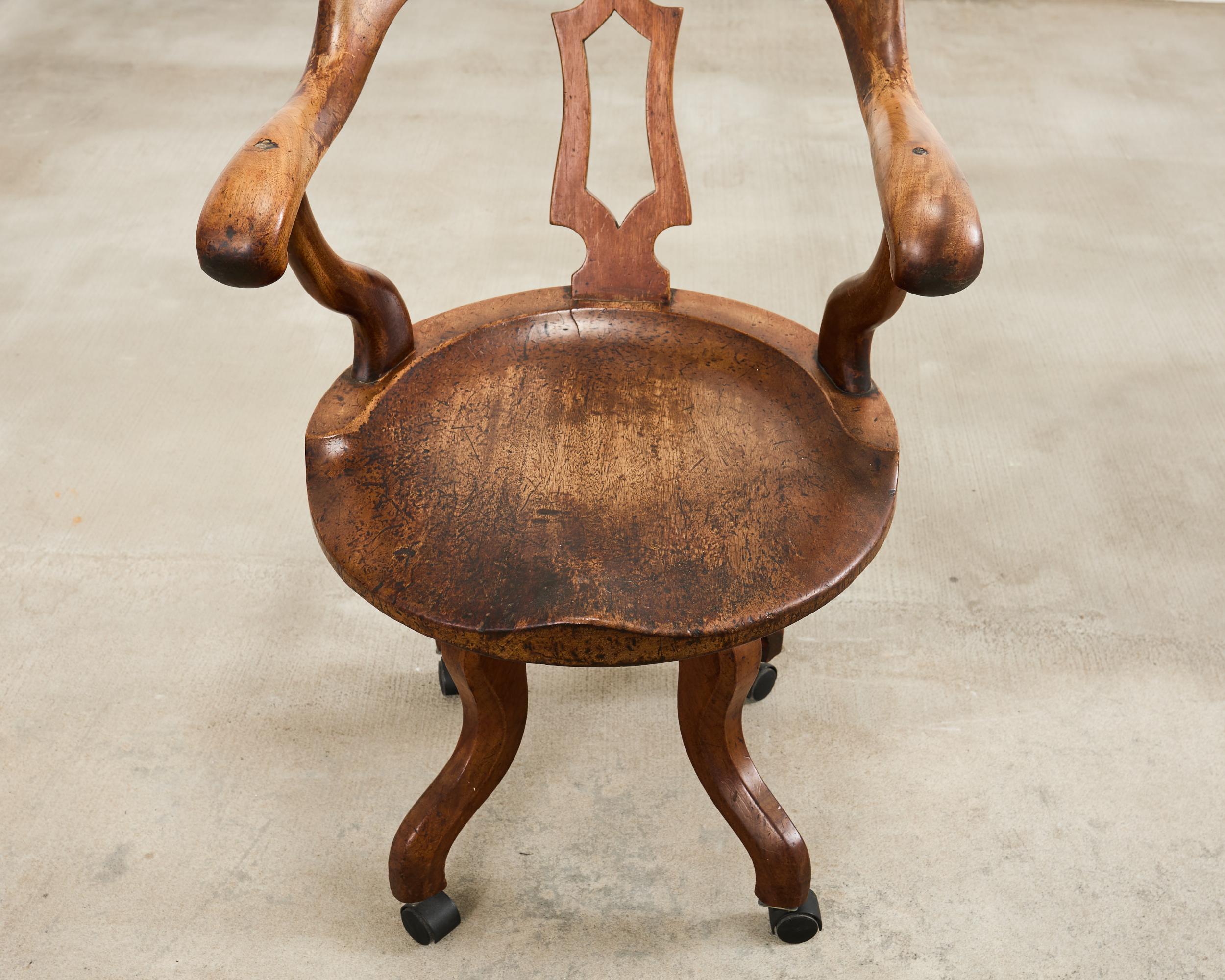 Calco 19th Century English Victorian Swivel Captains Desk Chair in vendita