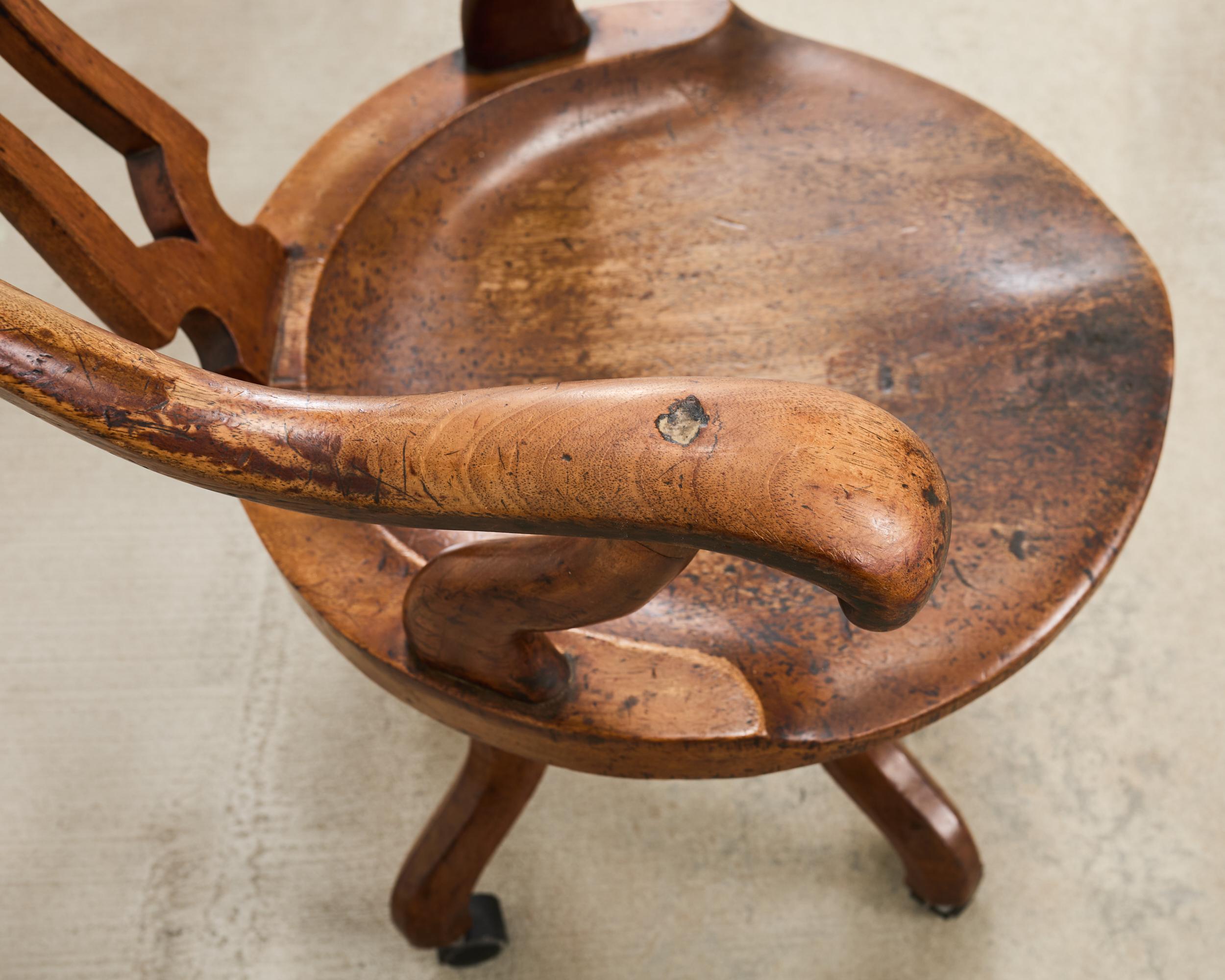 19th Century English Victorian Swivel Captains Desk Chair In condizioni deteriorate in vendita a Rio Vista, CA