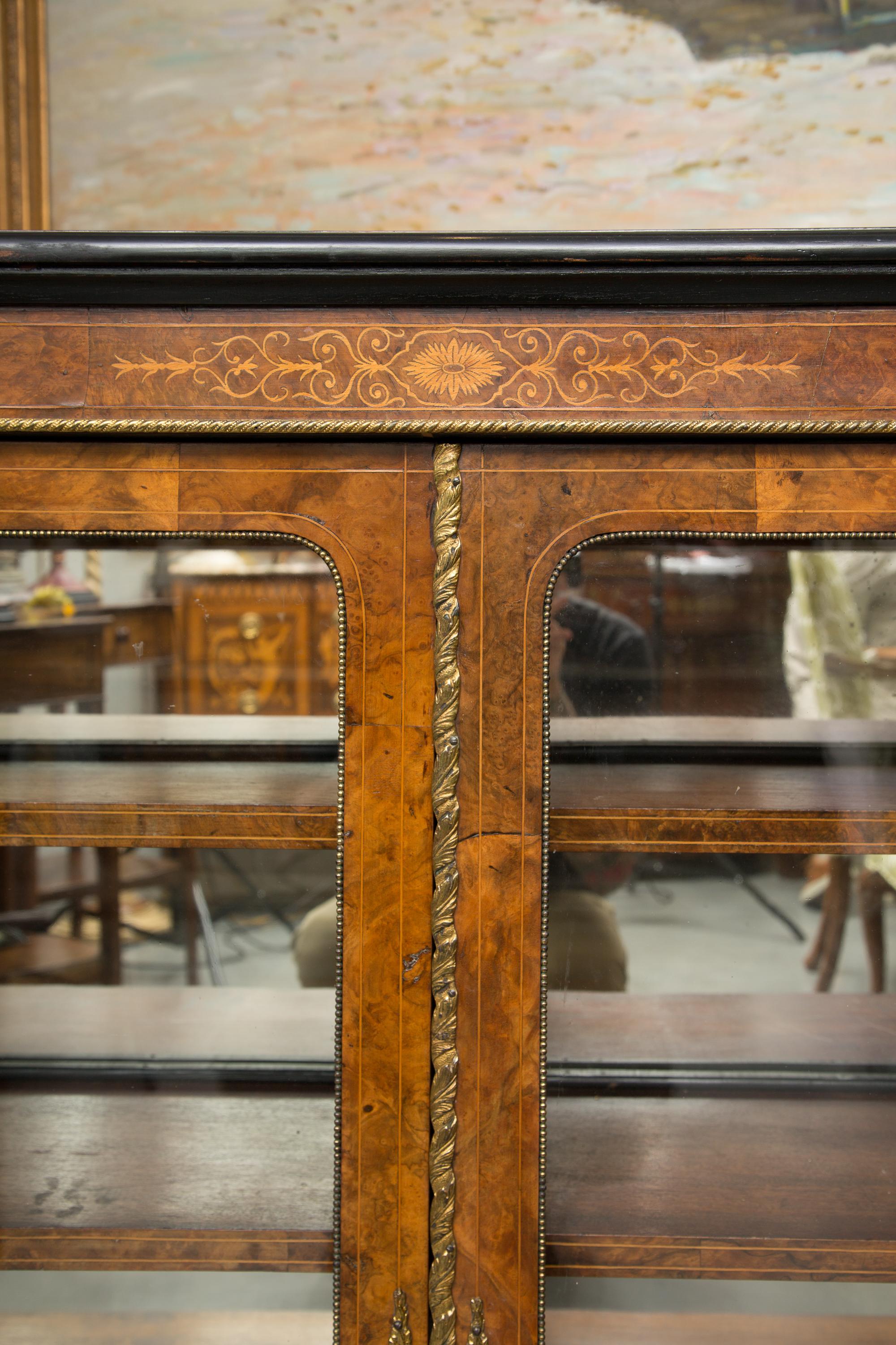 19th Century English Victorian Walnut Bookcase For Sale 3