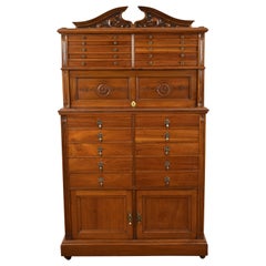 Armoire dentaire victorienne anglaise du 19ème siècle en noyer