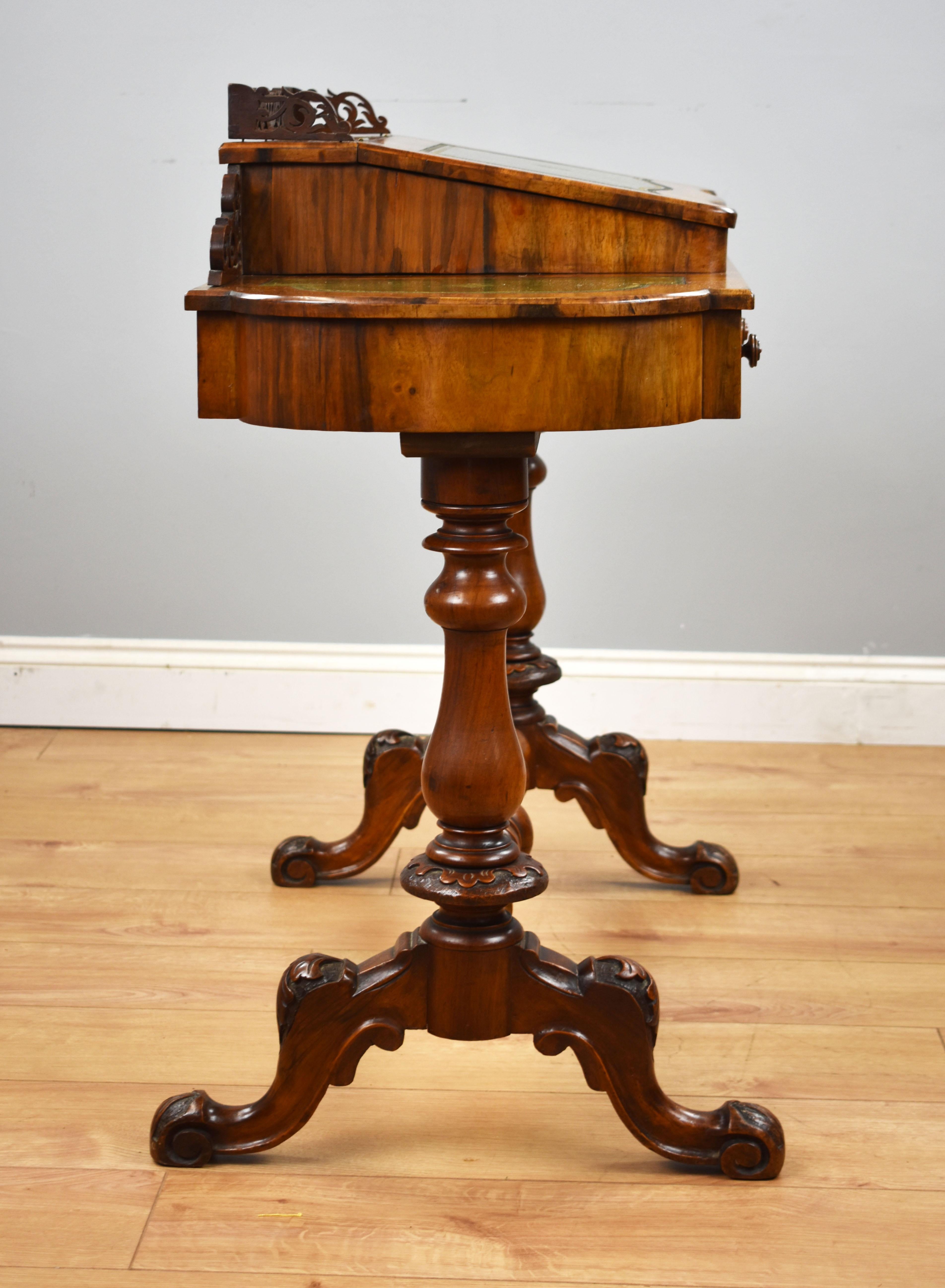 19th Century English Victorian Walnut Inlaid Writing Table 5