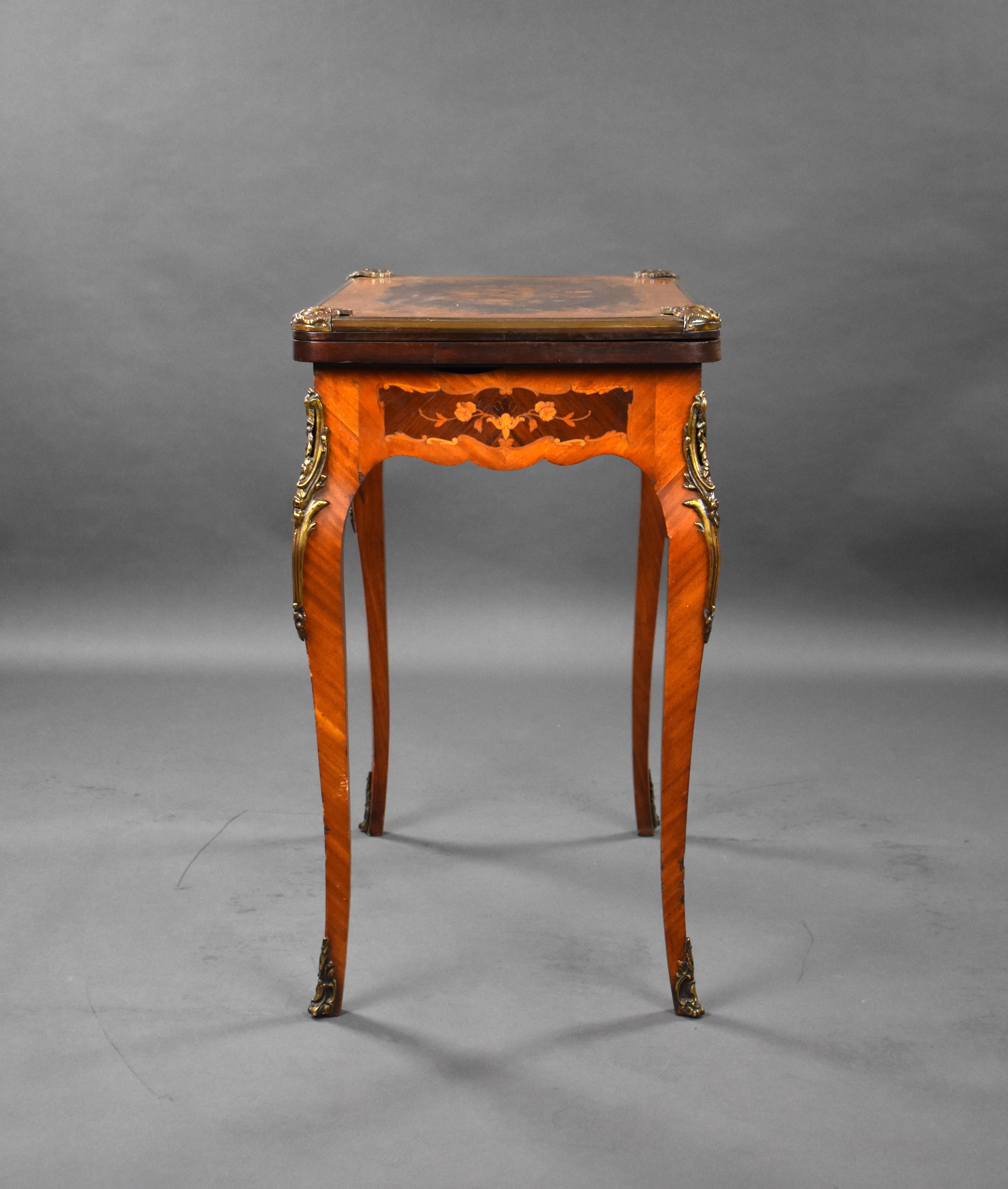 19th Century English Victorian Walnut & Marquetry Card Table & Vanity For Sale 12