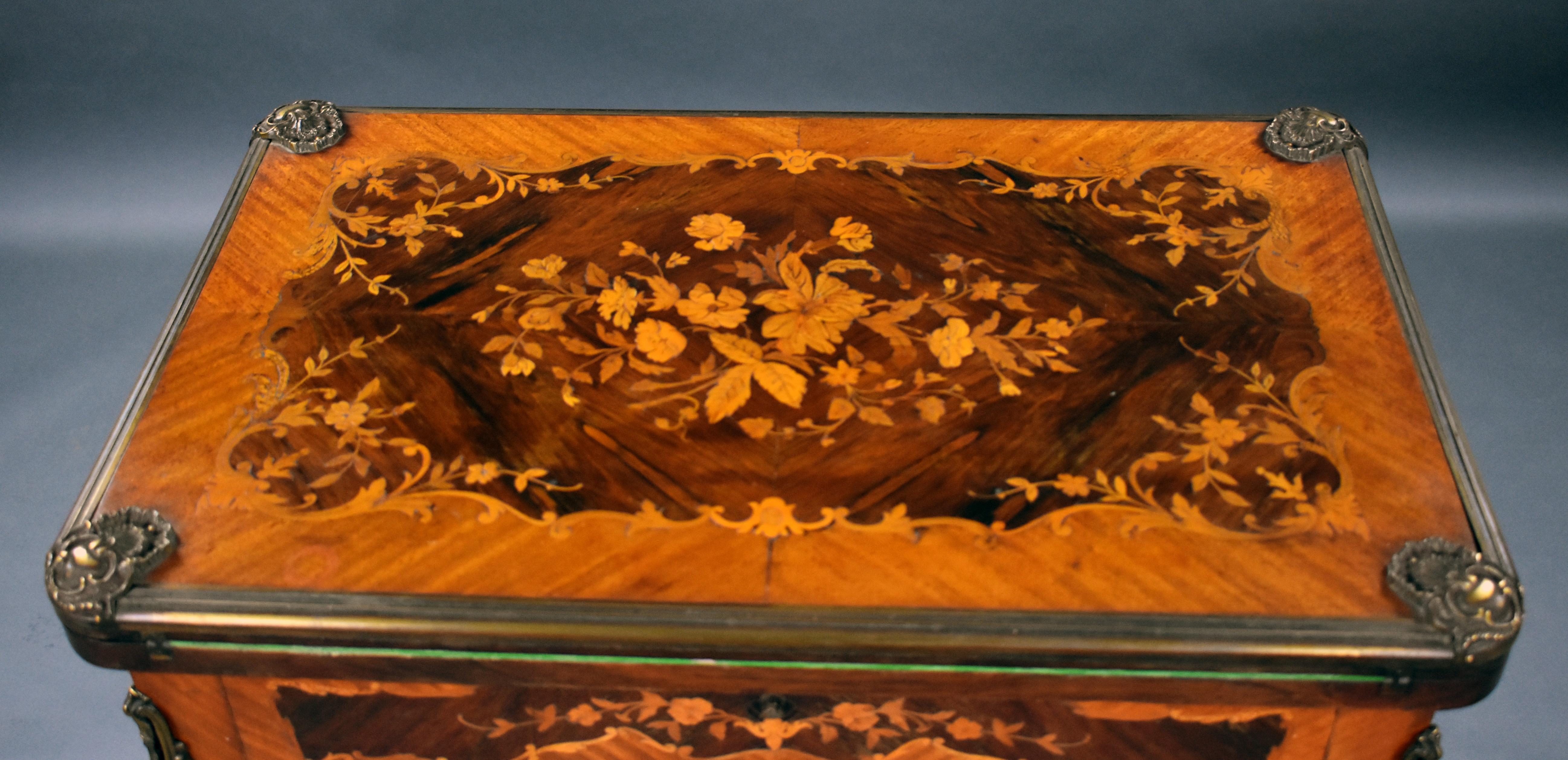 19th Century English Victorian Walnut & Marquetry Card Table & Vanity For Sale 14