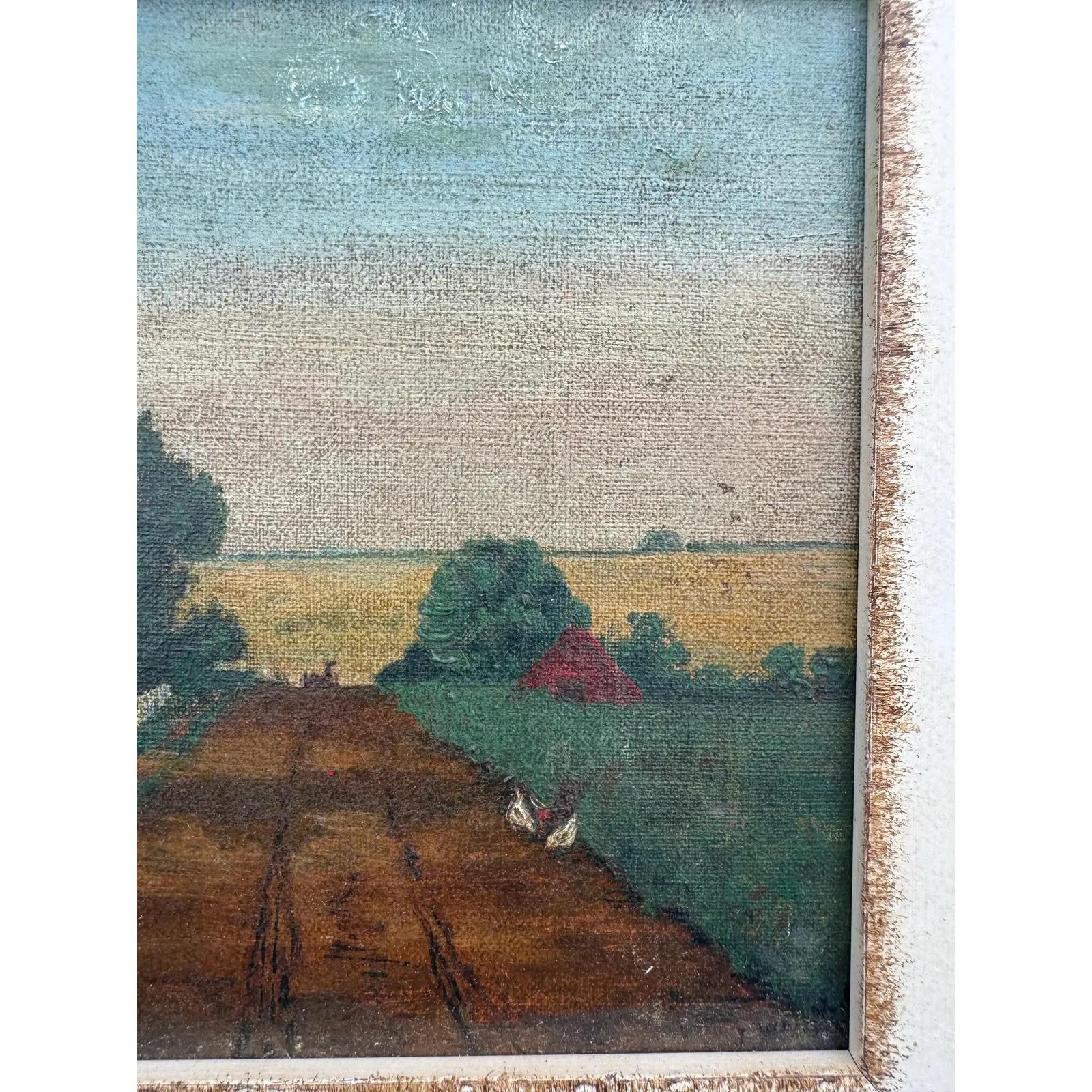 Cette huile originale sur toile évoque une époque plus simple. Une ferme blanche datant de l'Angleterre du XIXe siècle se détache des arbres et de l'herbe, encadrant un chemin de terre. Les traces de pas visibles sur la route suggèrent des voyageurs