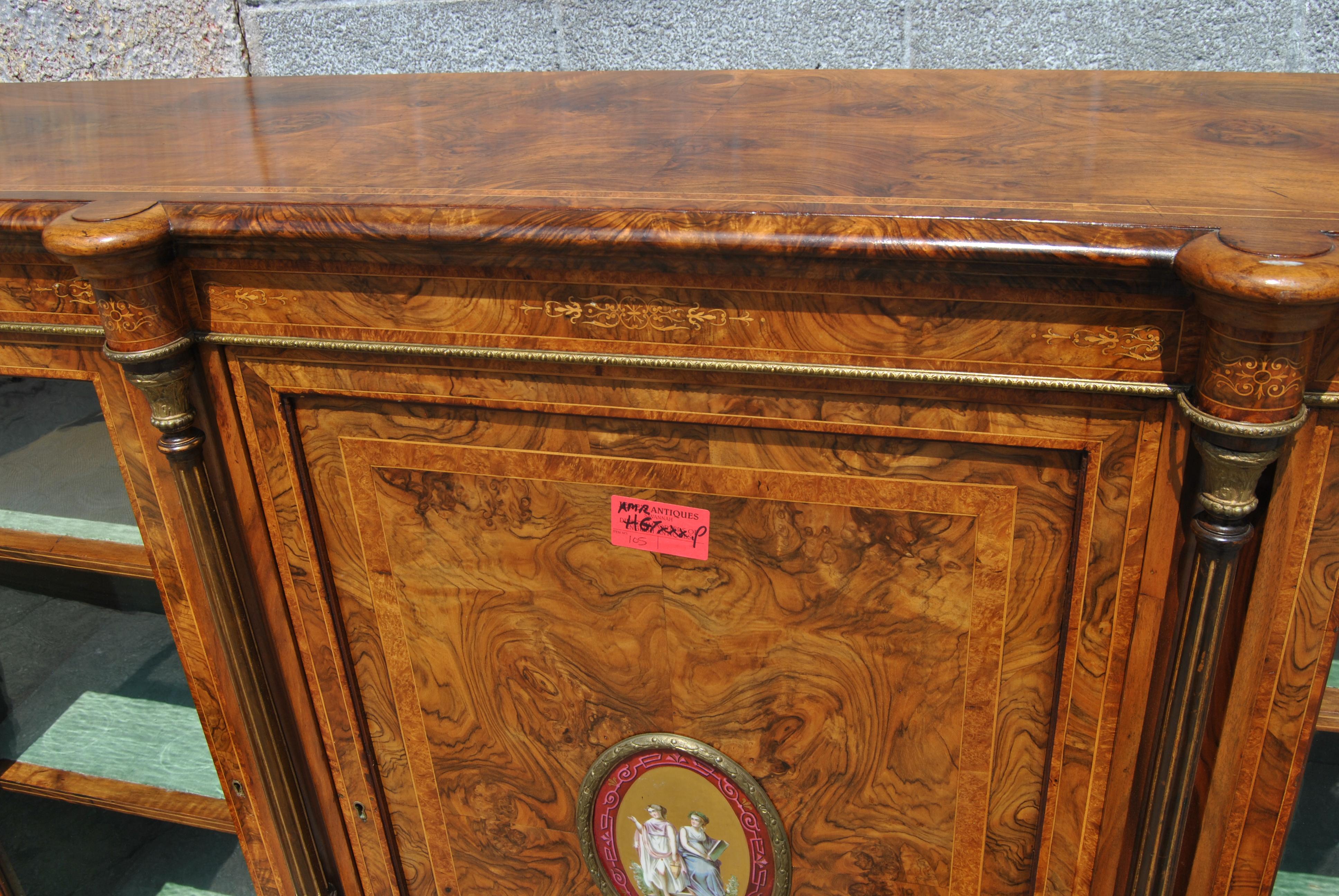 19th Century English Walnut and Burr Walnut Credenza / Server / Display Cabinet For Sale 4