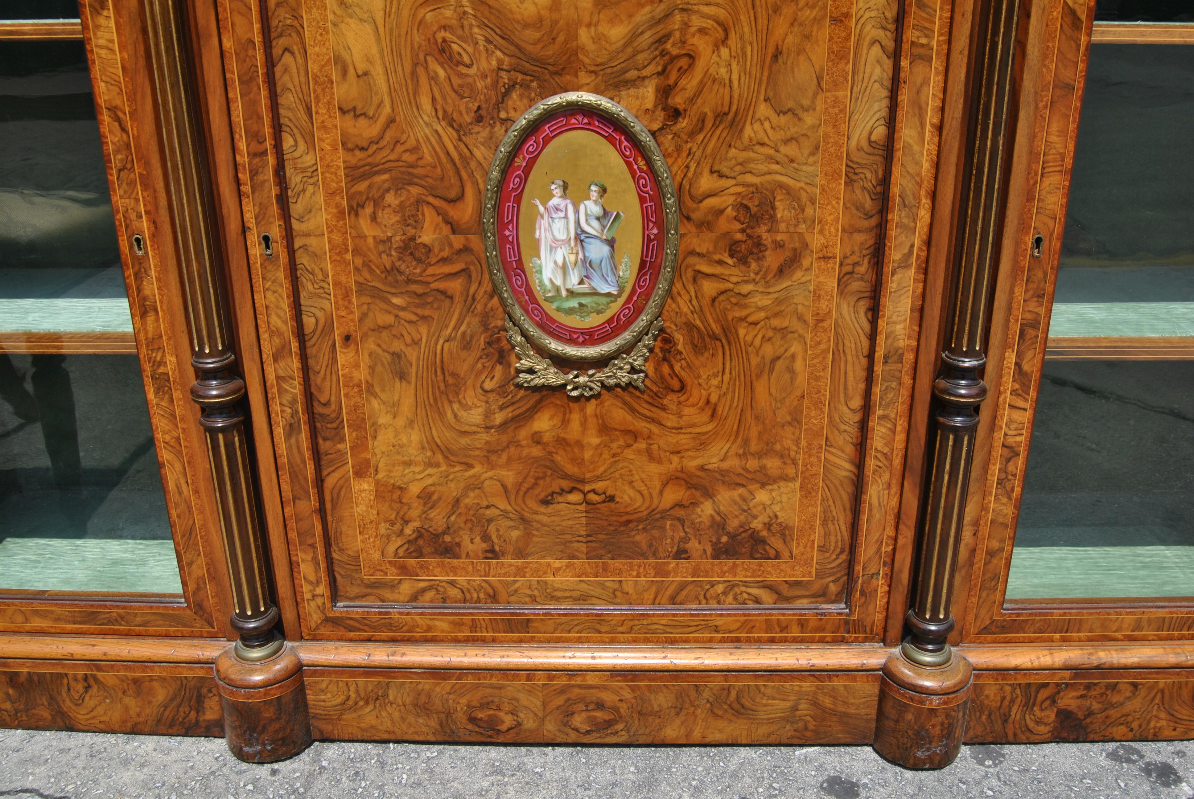 19th Century English Walnut and Burr Walnut Credenza / Server / Display Cabinet For Sale 8