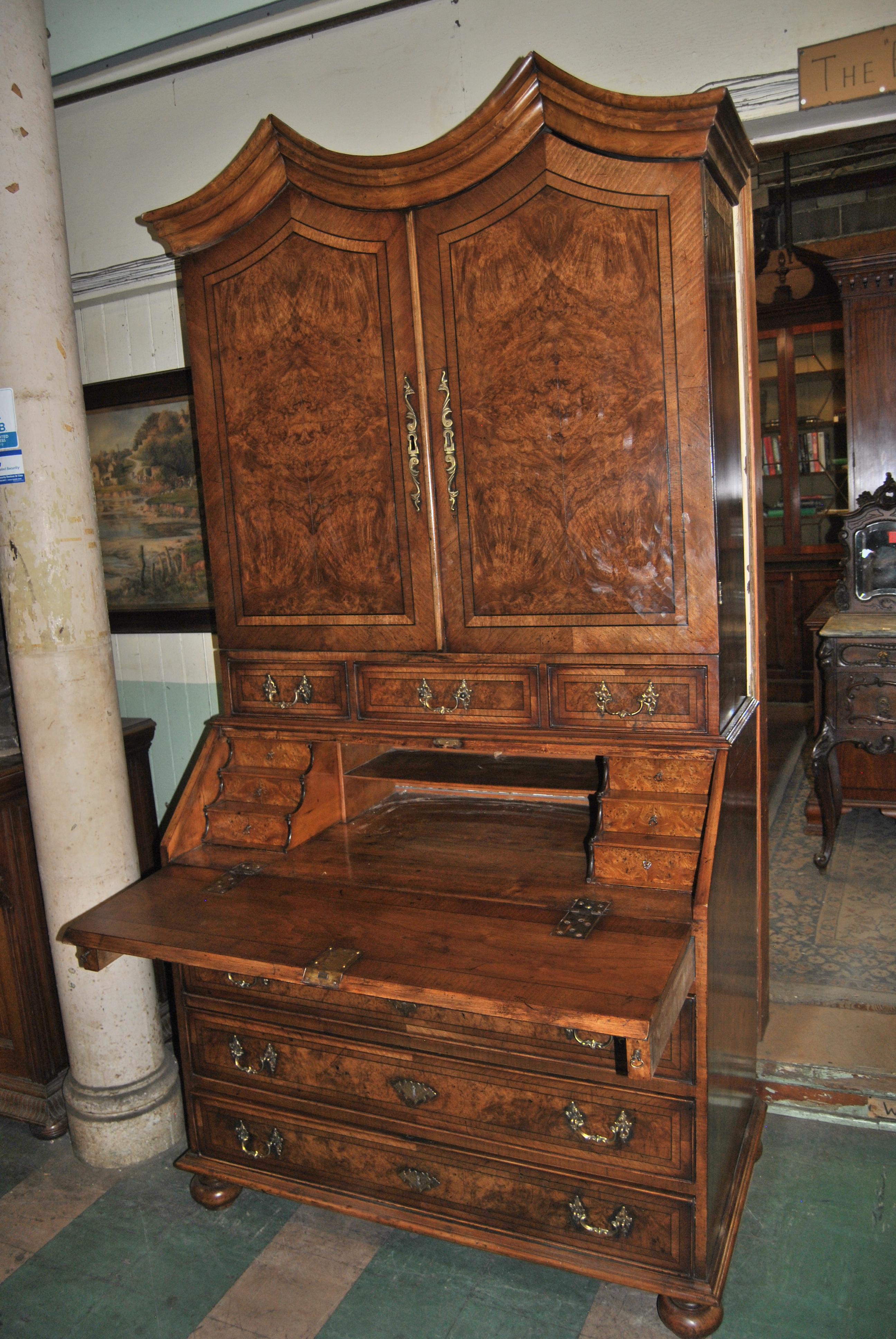 19th Century English Walnut Bookcase or Secretary In Good Condition For Sale In Savannah, GA