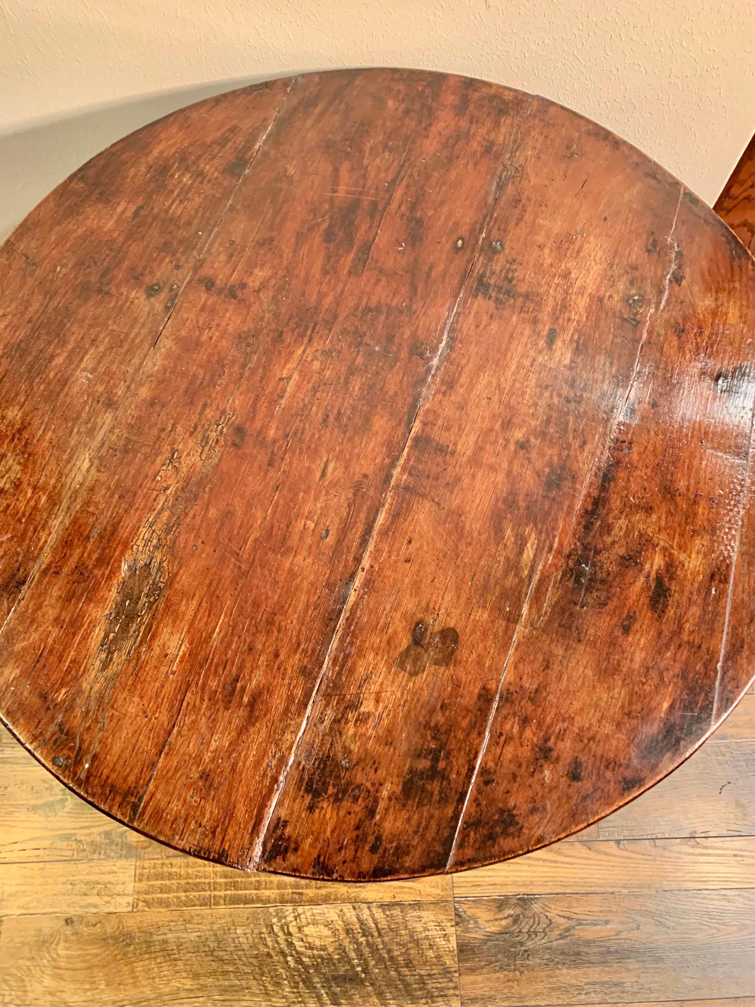 19th Century English Walnut Cricket Table For Sale 1