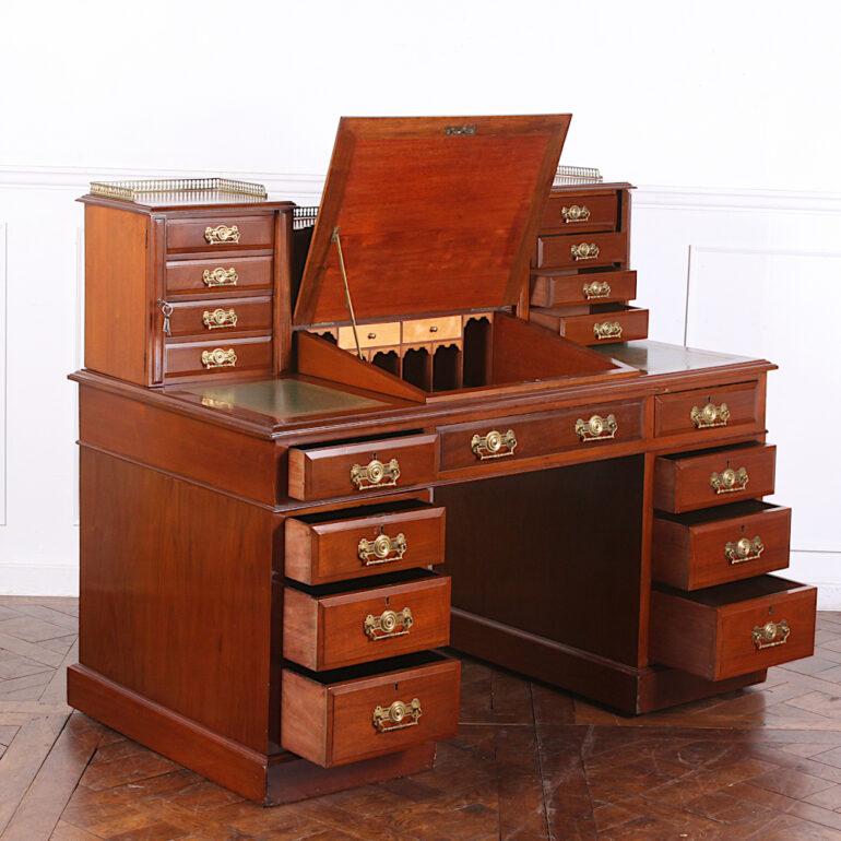 Victorian 19th Century English Walnut Dickens Desk For Sale