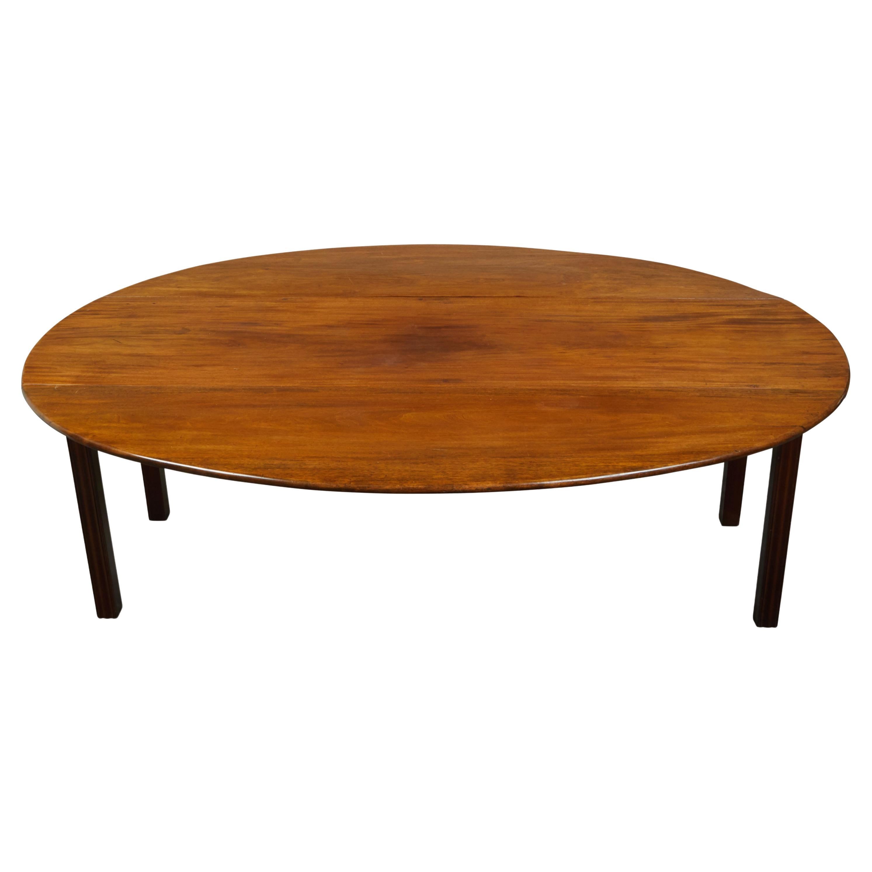 19th Century English Walnut Drop-Leaf Table with Oval Top and Straight Legs For Sale