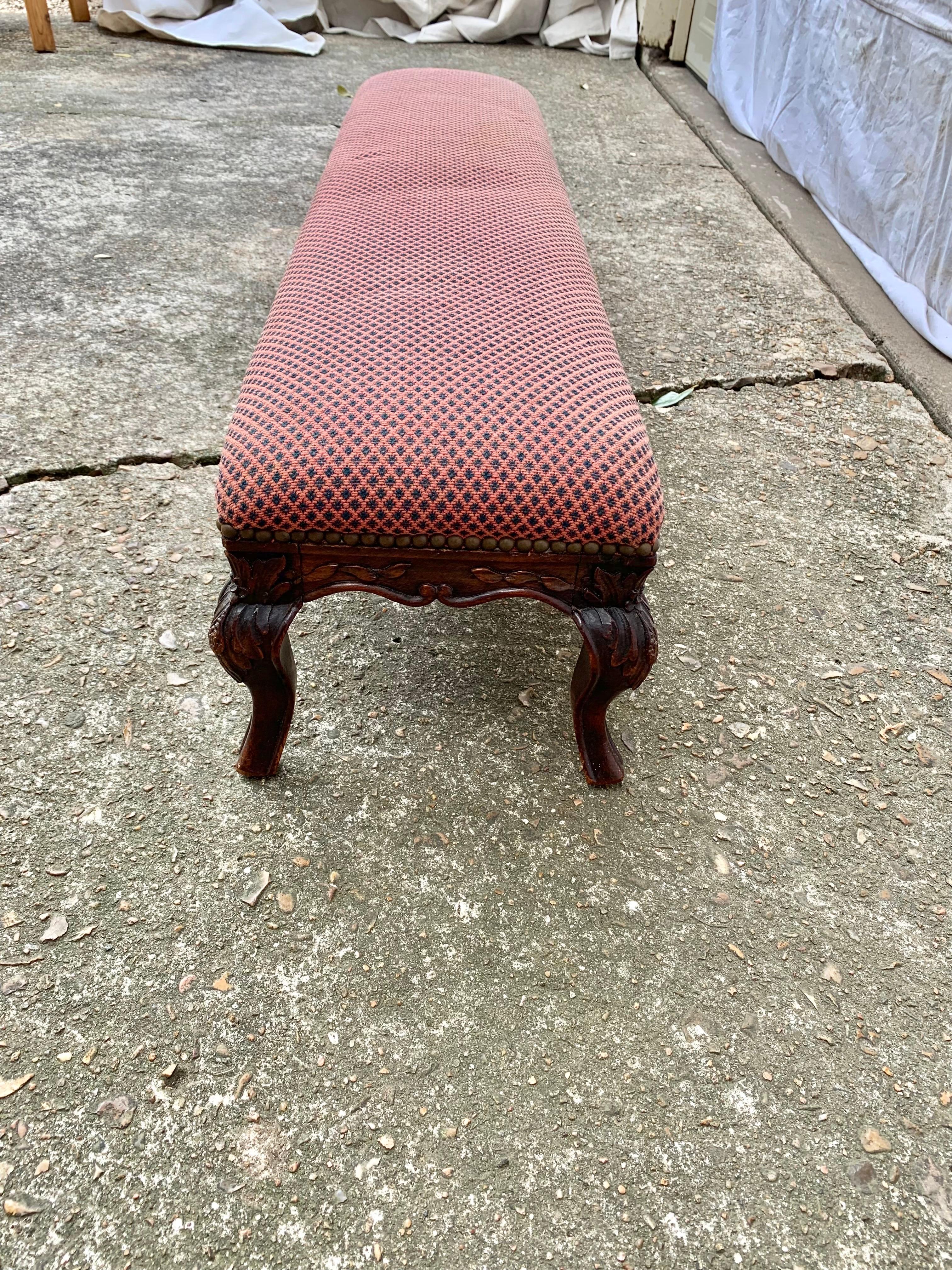 Fait main Repose-pieds pour banc de cheminée en noyer anglais du XIXe siècle en vente