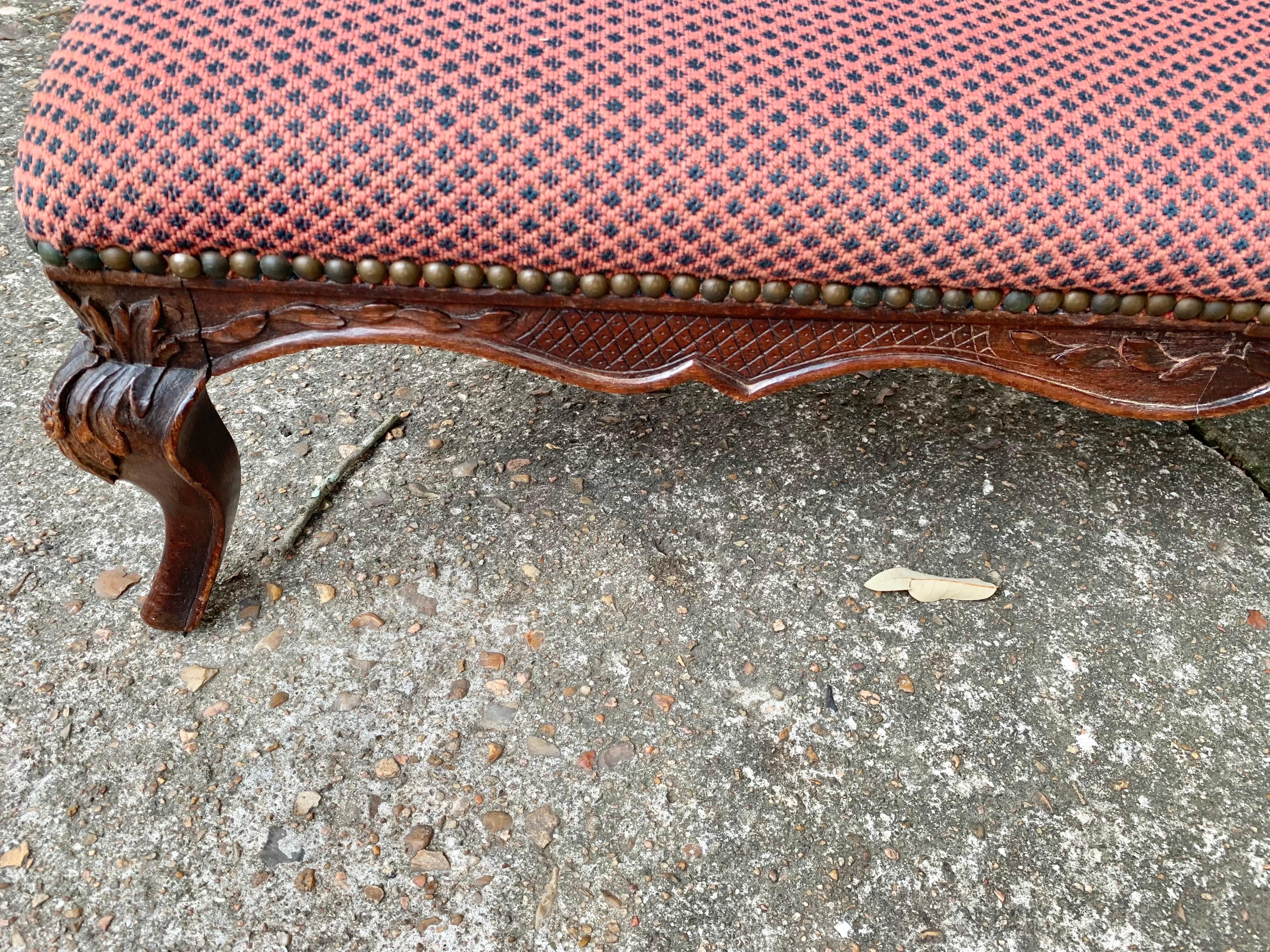 Repose-pieds pour banc de cheminée en noyer anglais du XIXe siècle en vente 3