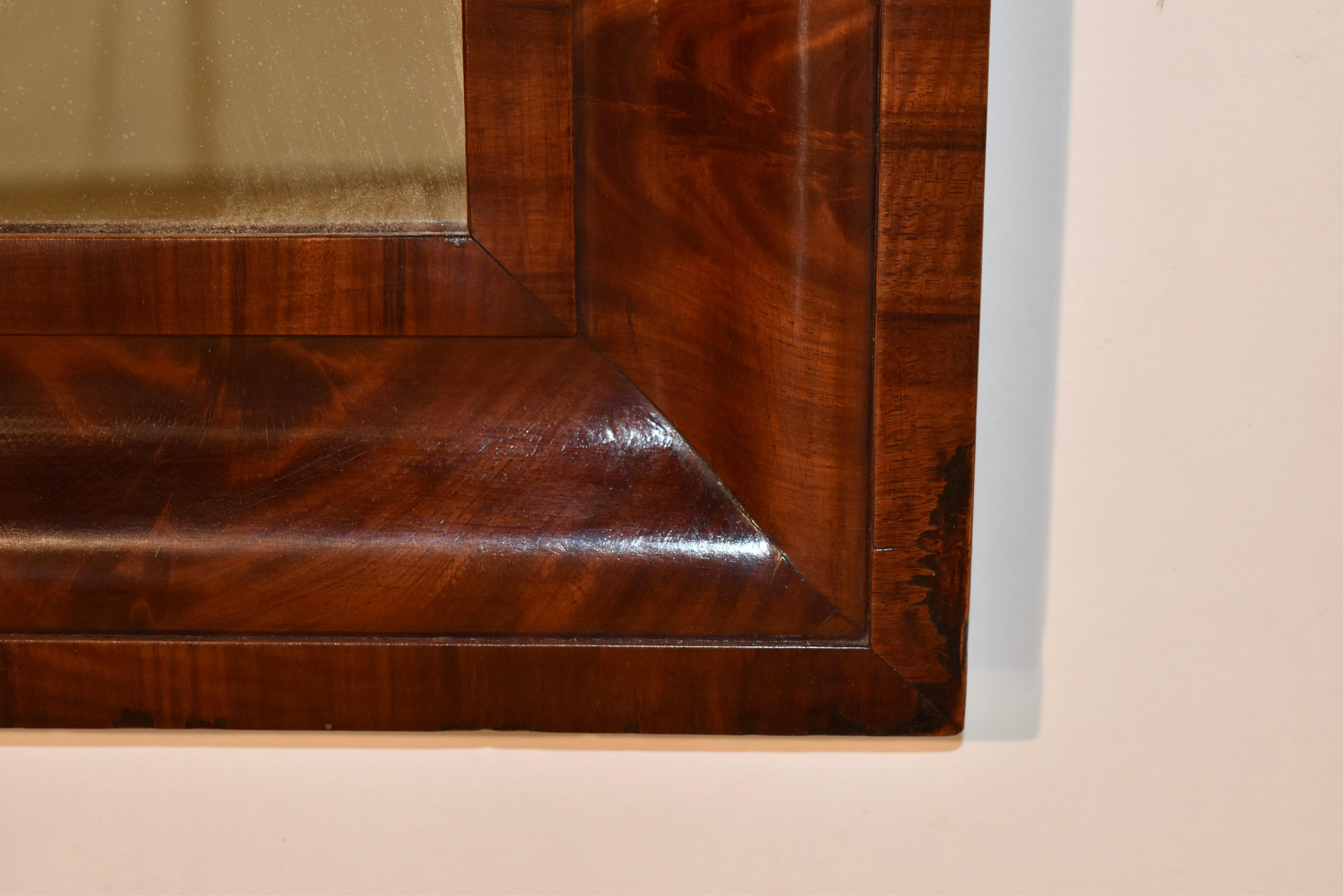 Specchio in noce inglese del XIX secolo in vendita 2