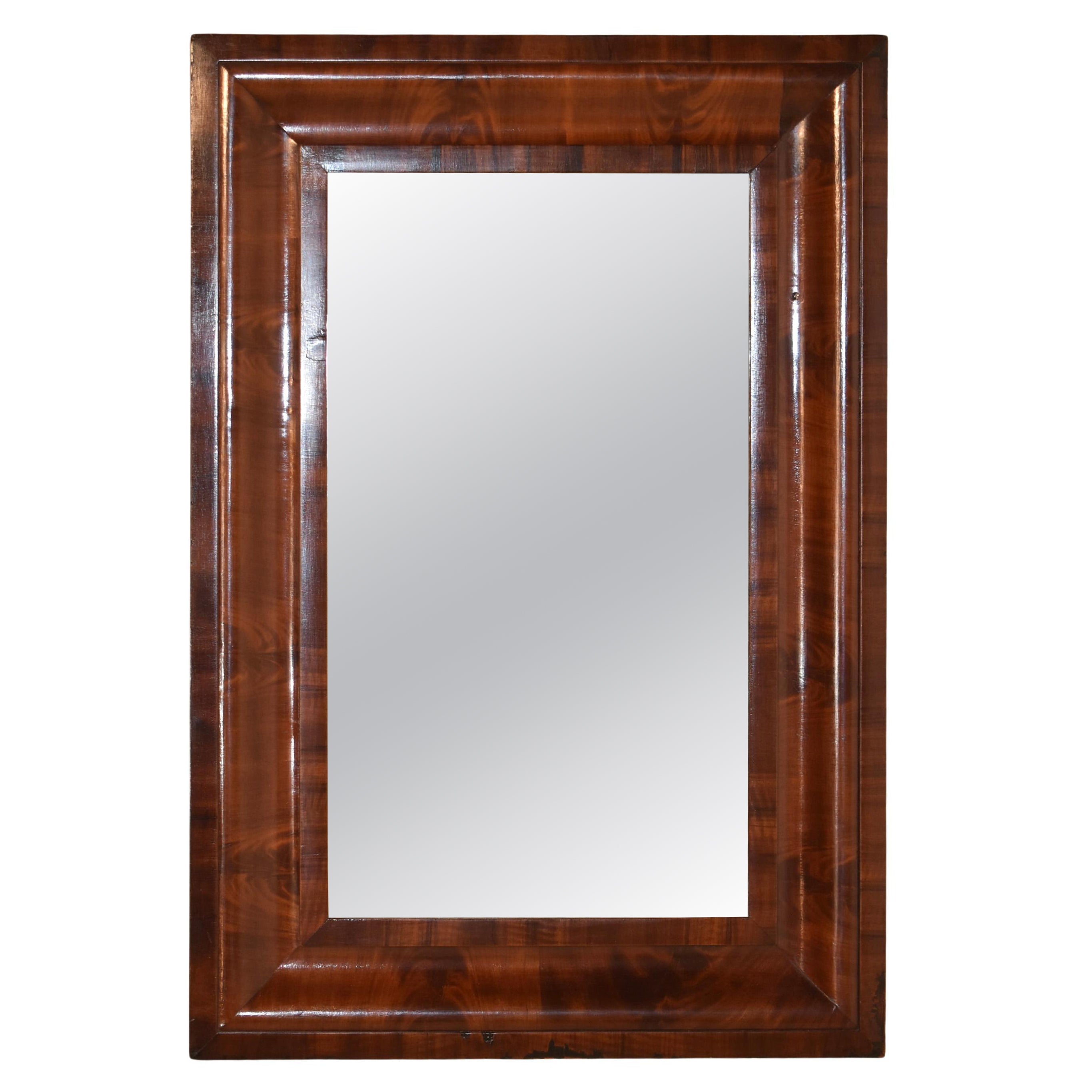 Specchio in noce inglese del XIX secolo in vendita