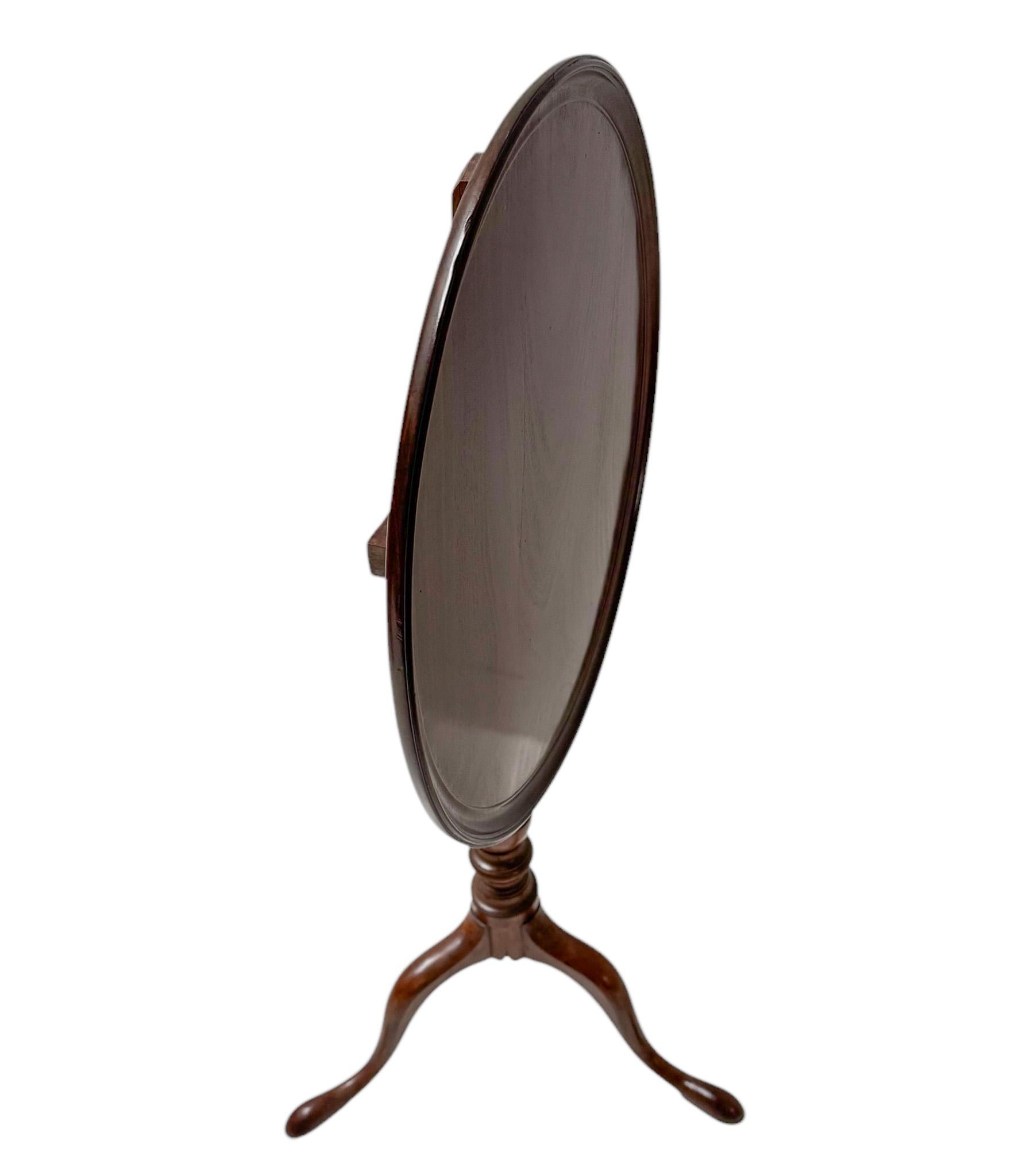 19th Century English Walnut Tilt-Top End Table For Sale 2