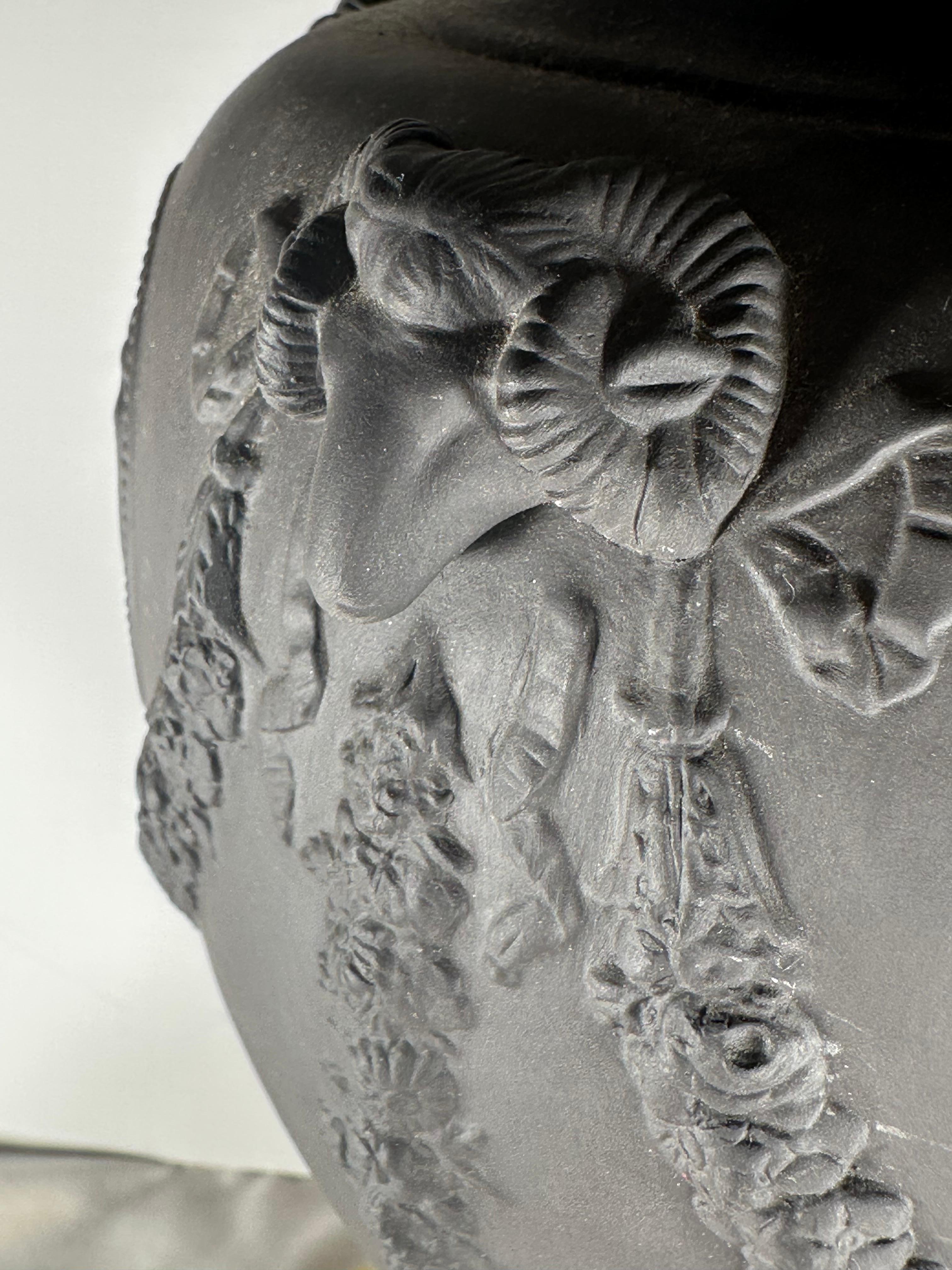 Lampe de table à urne en basalte noir du 19e siècle de Wedgwood (Angleterre) en vente 2