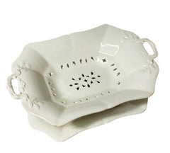 19th Century English Wedgwood Creamware Fruitbowl Strainer on Foot with Plate