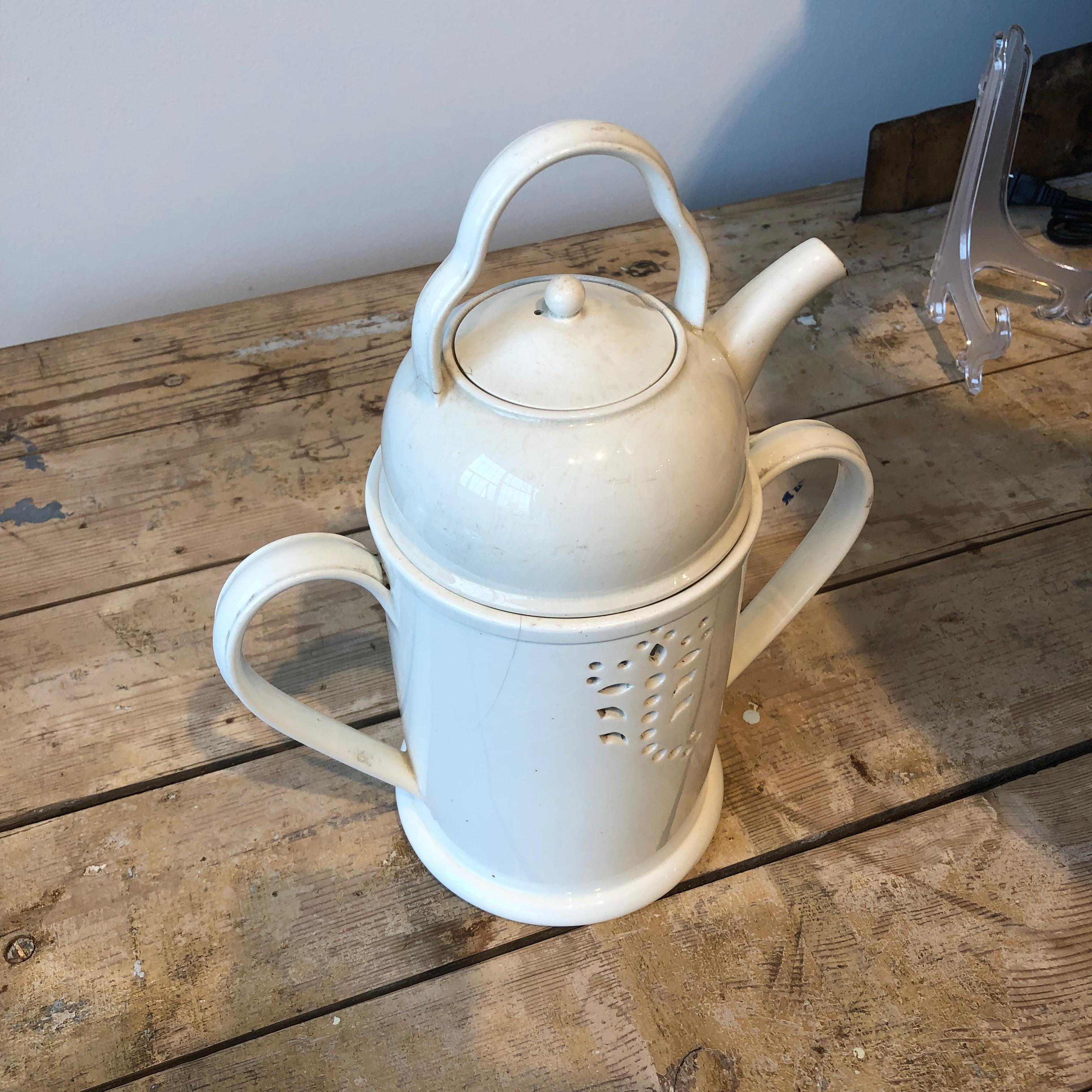 19th Century English Wedgwood Creamware Pot and Warmer For Sale 2