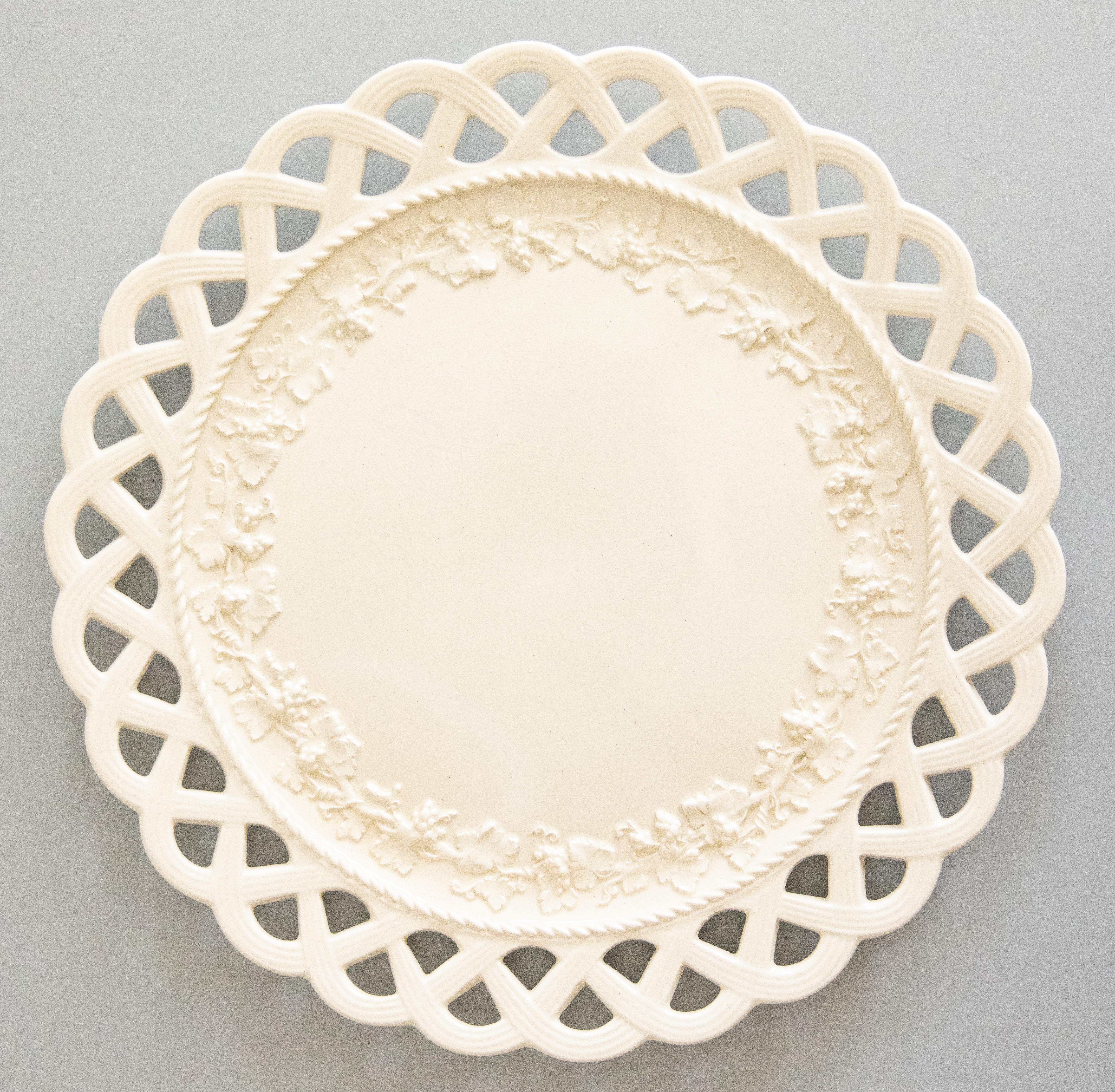 Creamware Assiette réticulée en porcelaine de Wedgwood du 19e siècle en vente