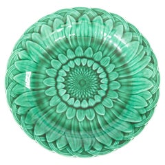 19th Century English Wedgwood Majolica Green Sunflower Plate