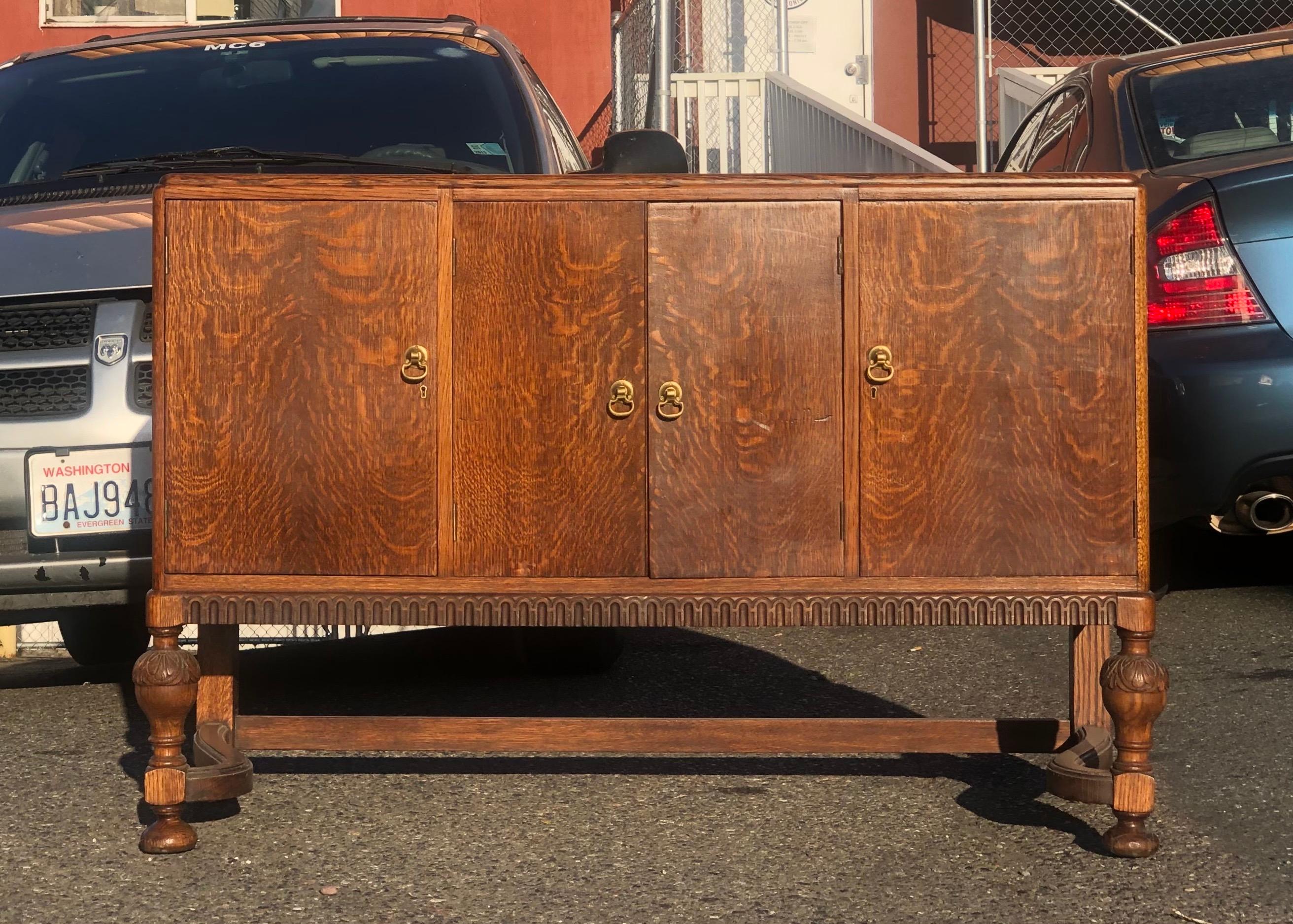 19th Century English Welsh Oak Sideboard In Good Condition For Sale In Seattle, WA