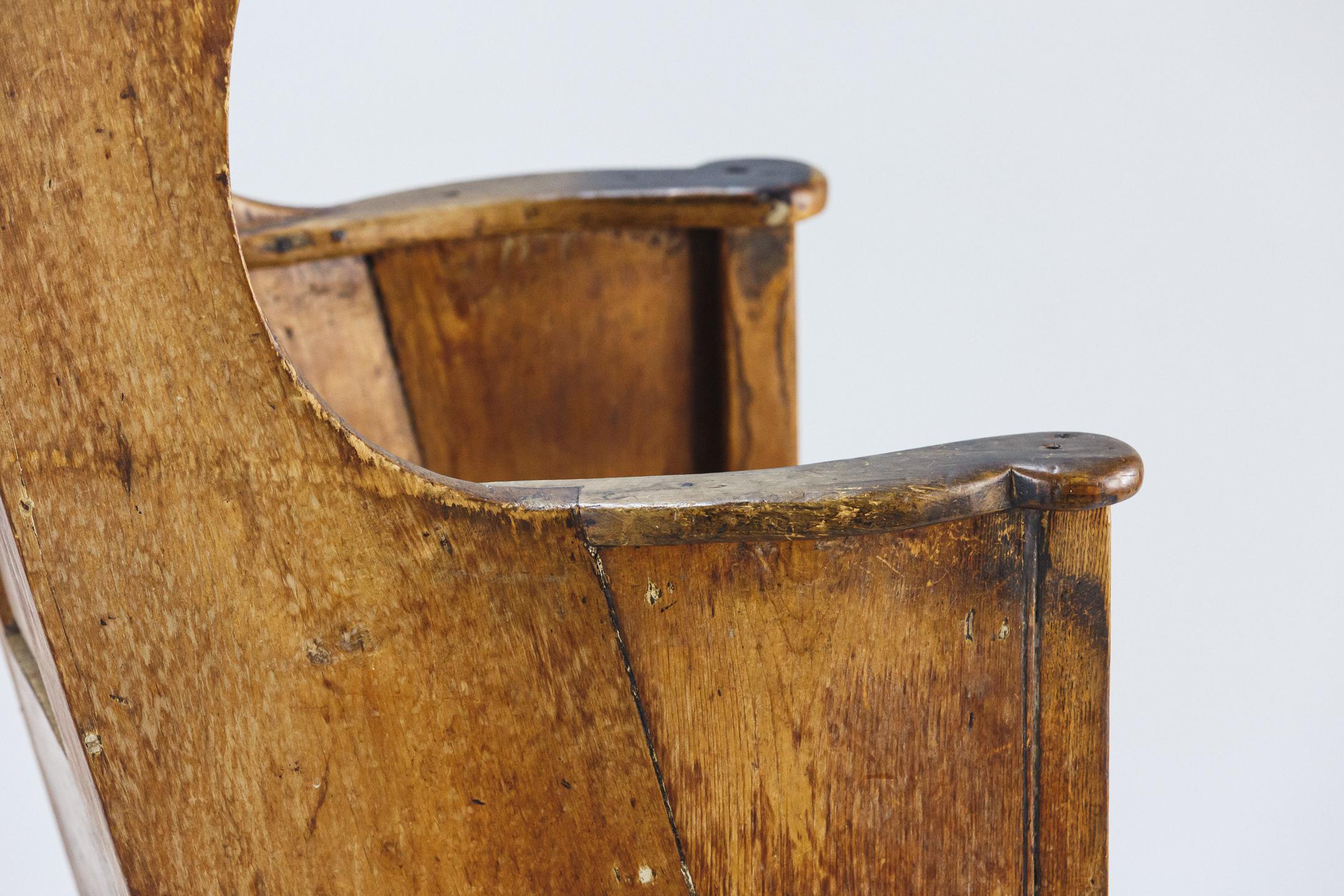 Wood 19th Century English Westmoreland Lambing Chair