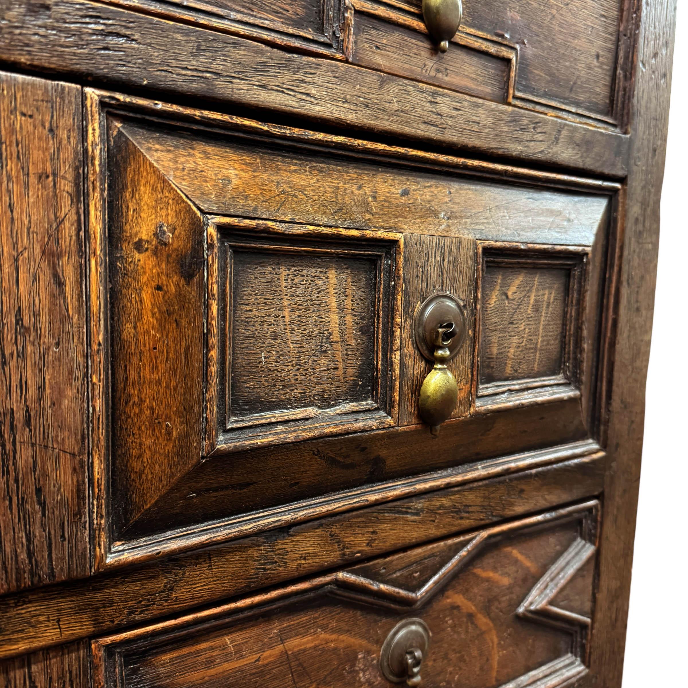 19th Century English William and Mary-Style Chest of Drawers For Sale 6