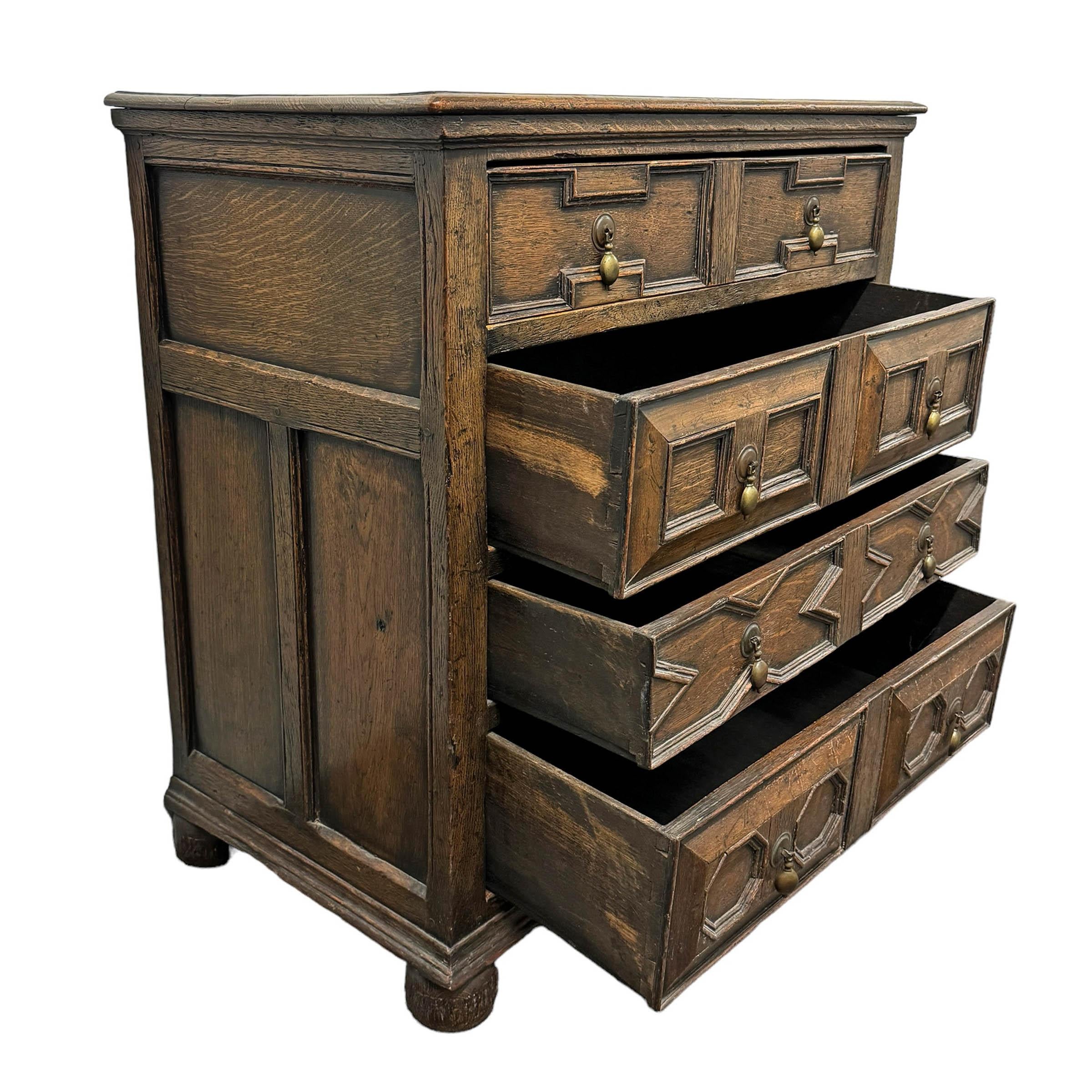 19th Century English William and Mary-Style Chest of Drawers For Sale 3