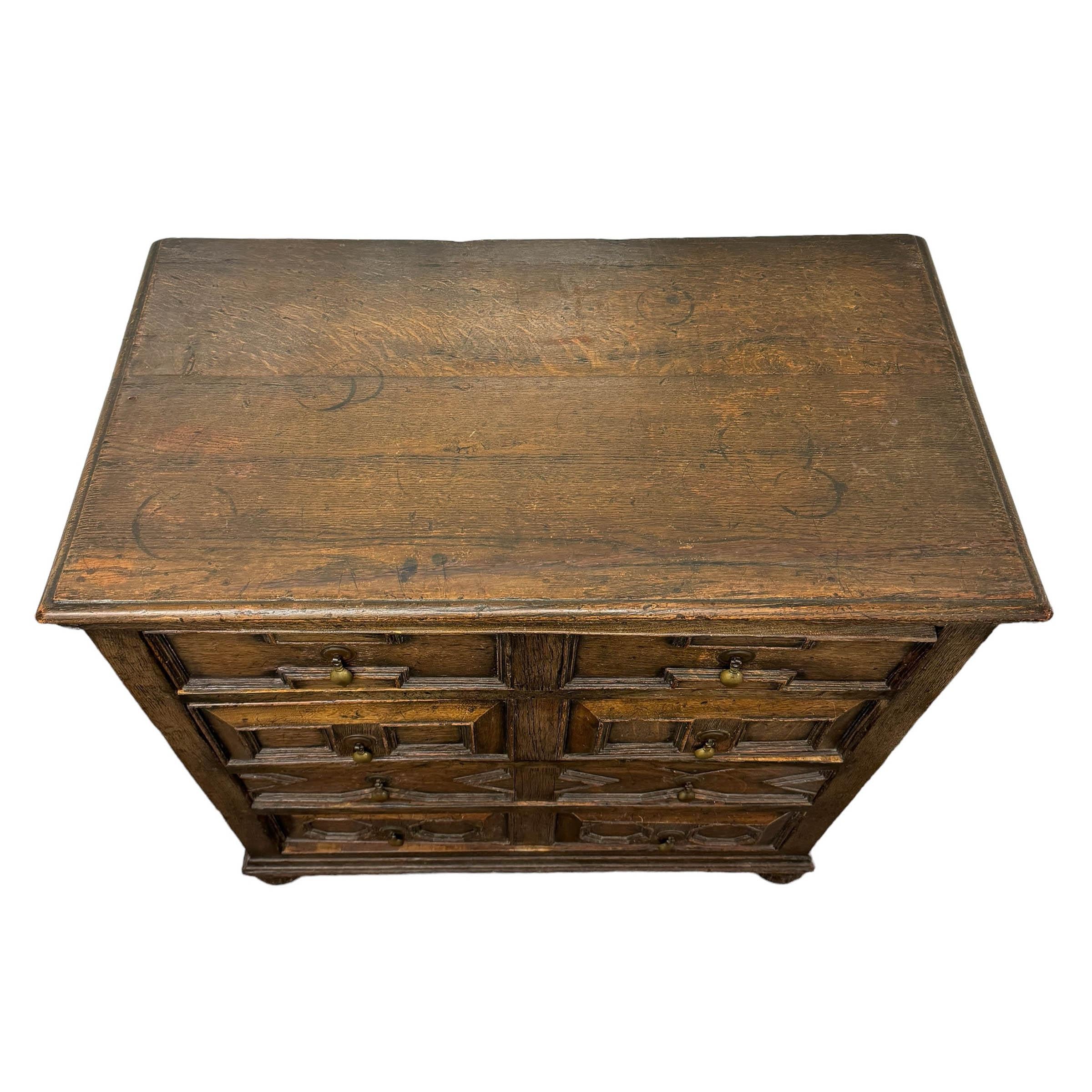 19th Century English William and Mary-Style Chest of Drawers For Sale 5