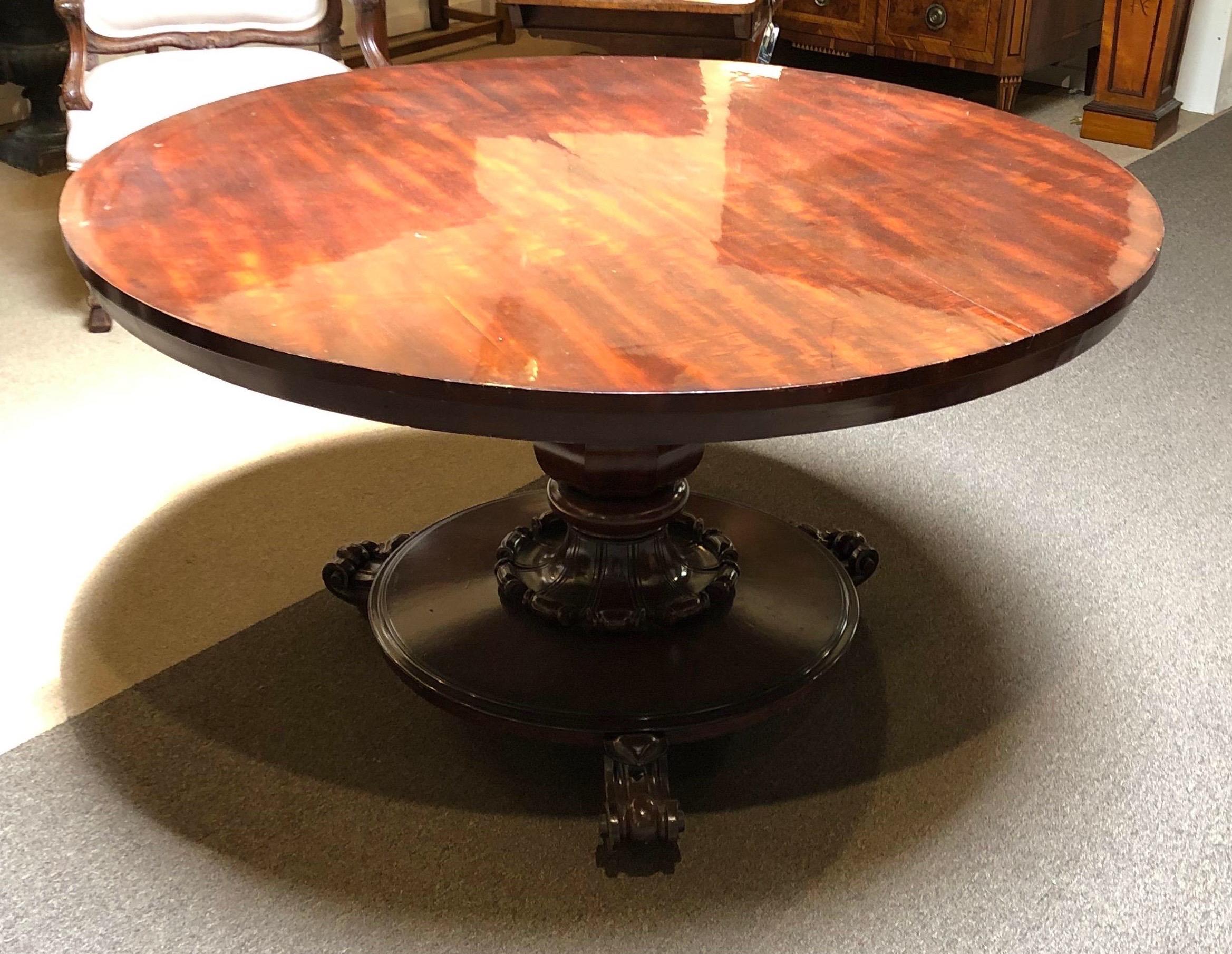 Rosewood 19th Century English William IV Mahogany Table For Sale