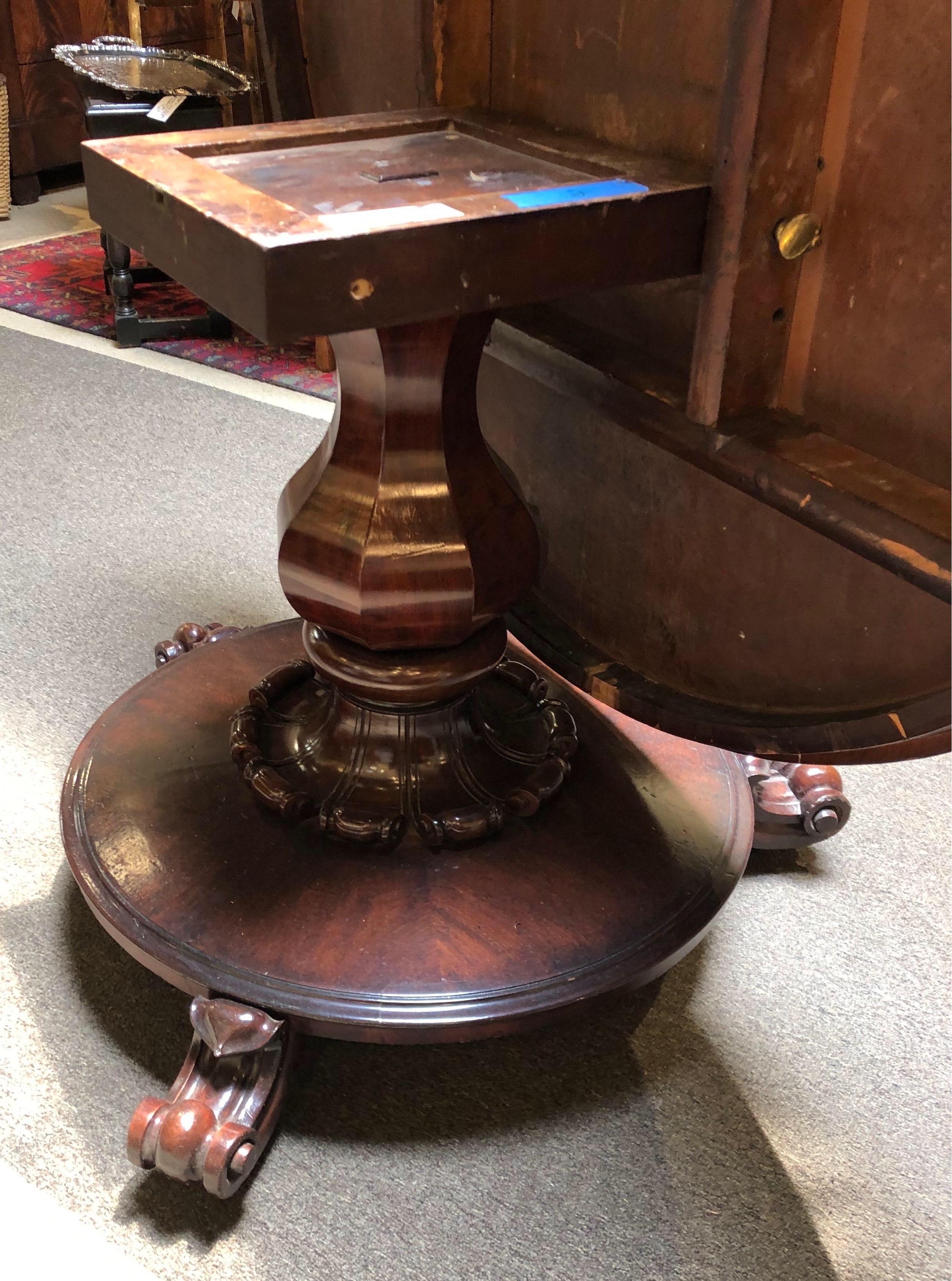 19th Century English William IV Mahogany Table For Sale 1