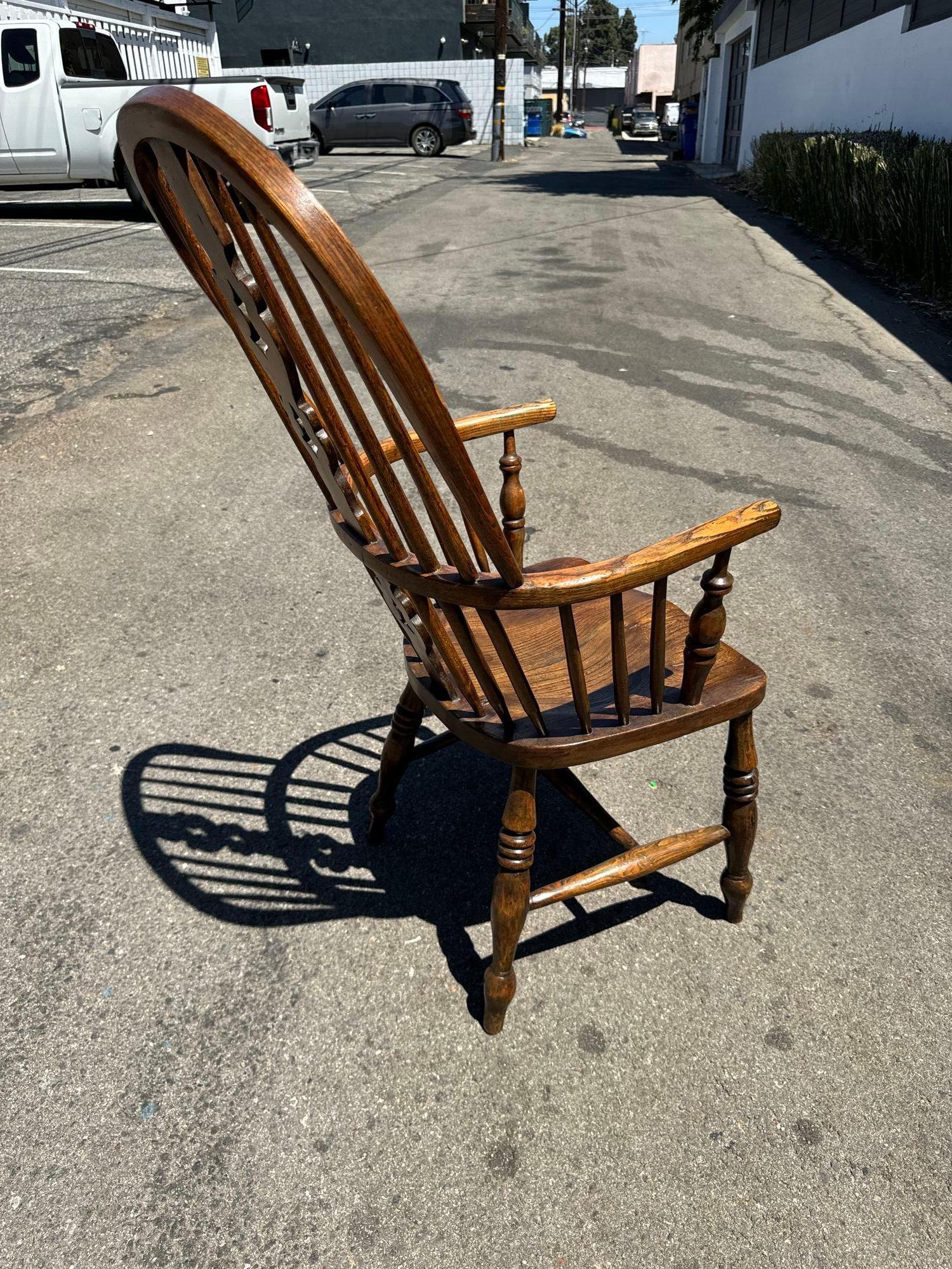 19th Century English Windsor Chair In Good Condition In Los Angeles, CA