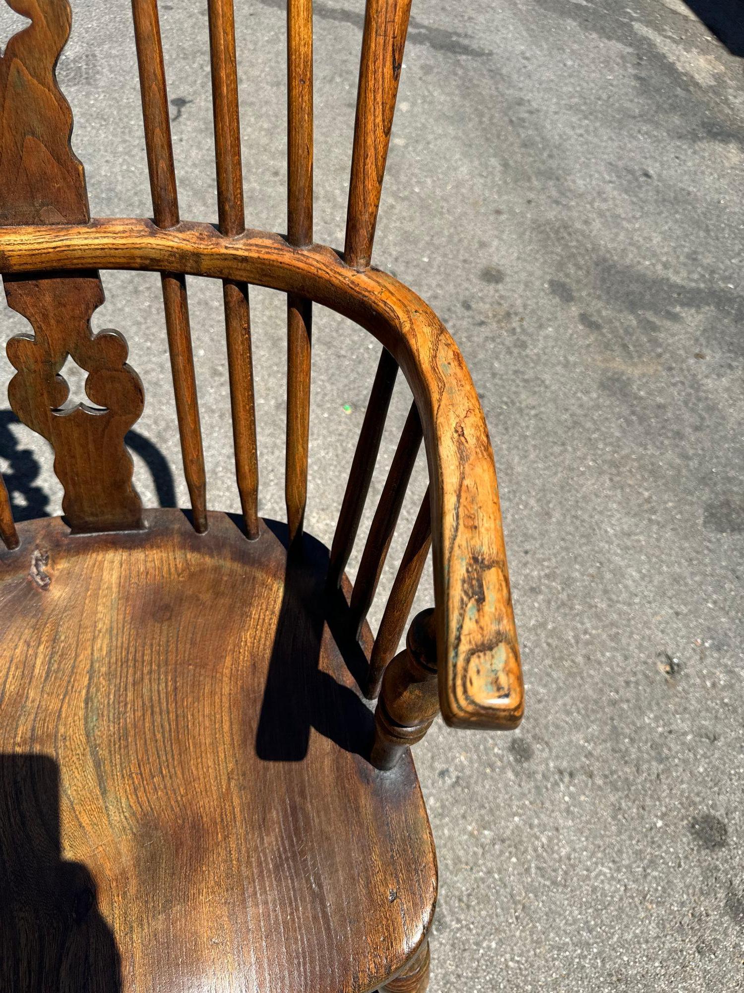 19th Century English Windsor Chair 4