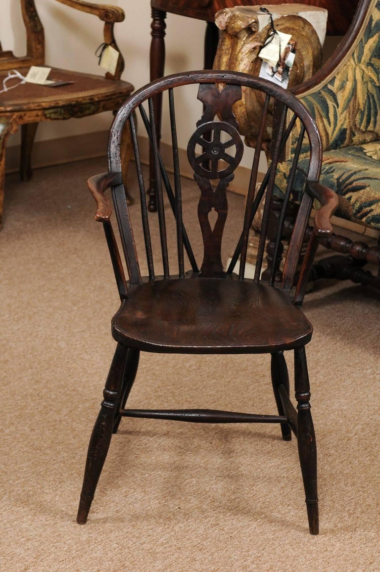 19th Century English Windsor Elm Chair For Sale at 1stdibs