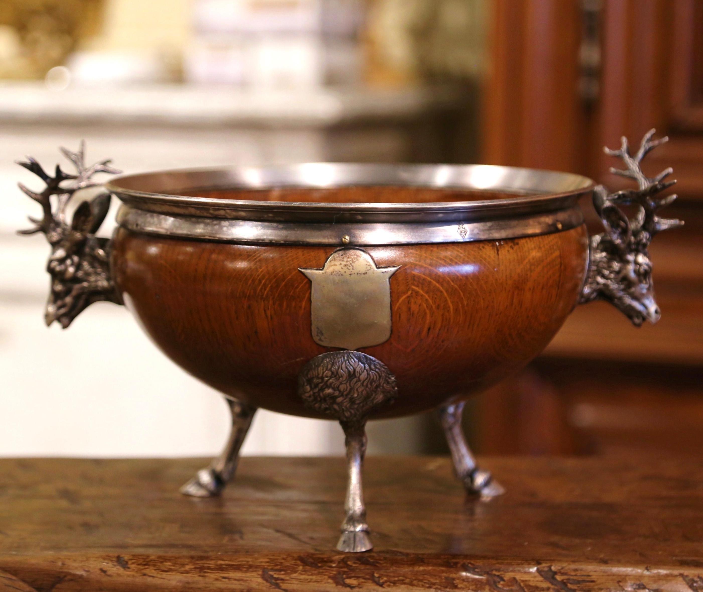 Oak 19th Century English Wooden and Silver Plated Bowl on Hoof Feet with Deer Motifs