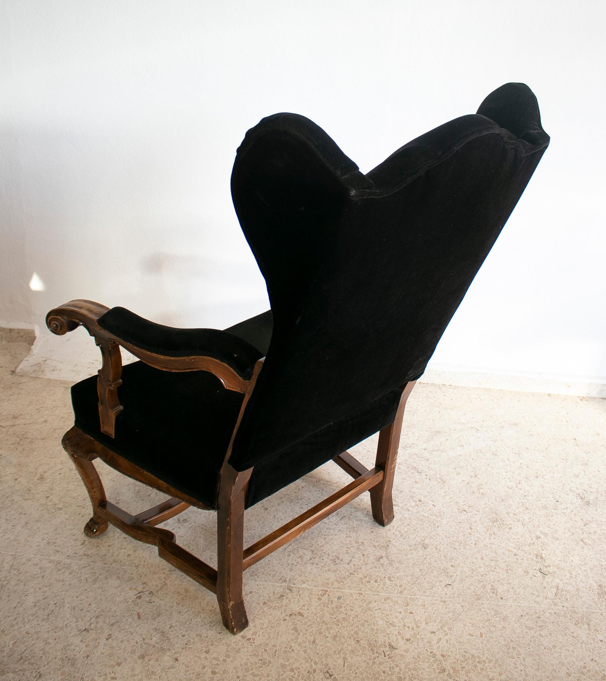 19th Century English Wooden Winged Armchair w/ Velvet Upholstery For Sale 3