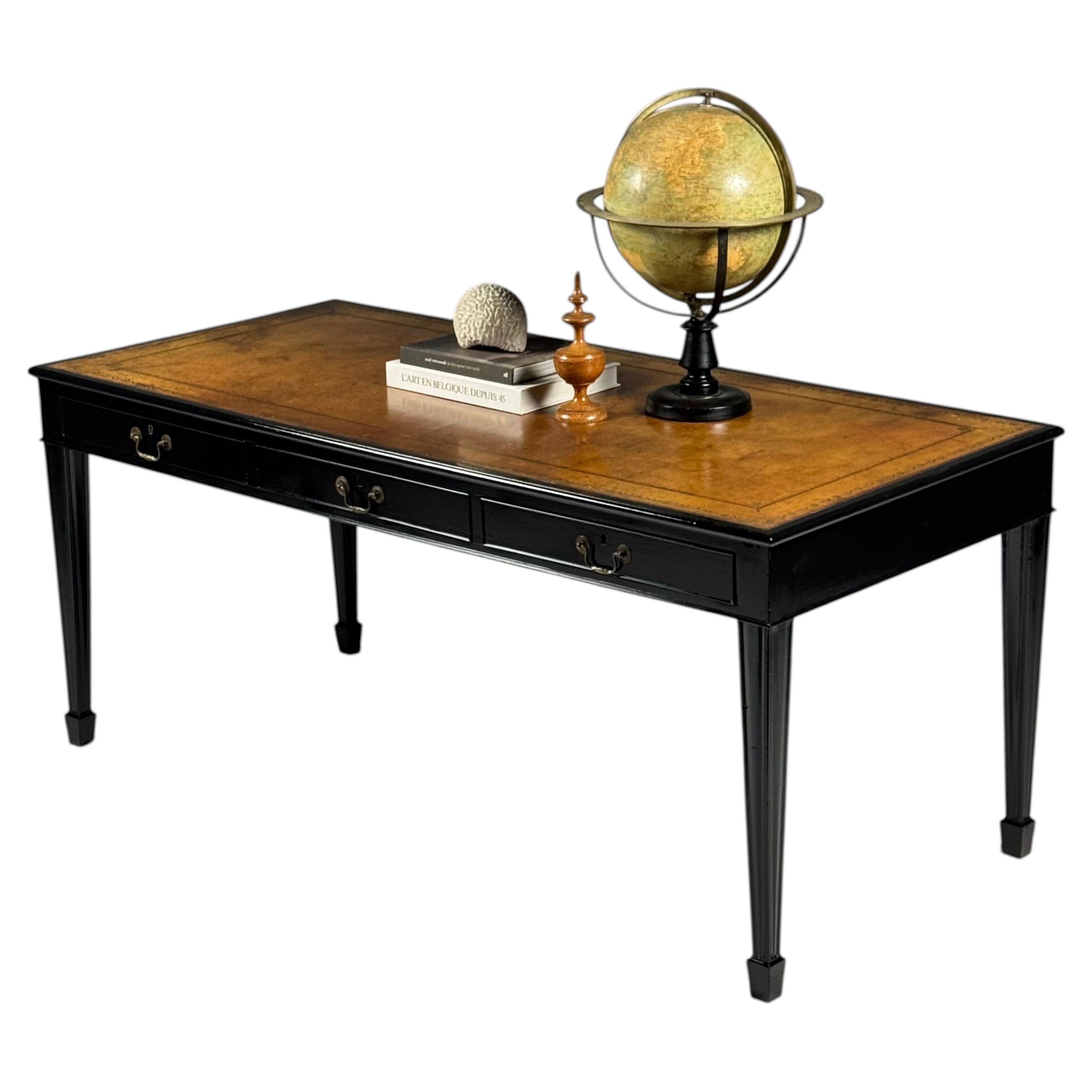 Bureau anglais du XIXe siècle, noir en vente