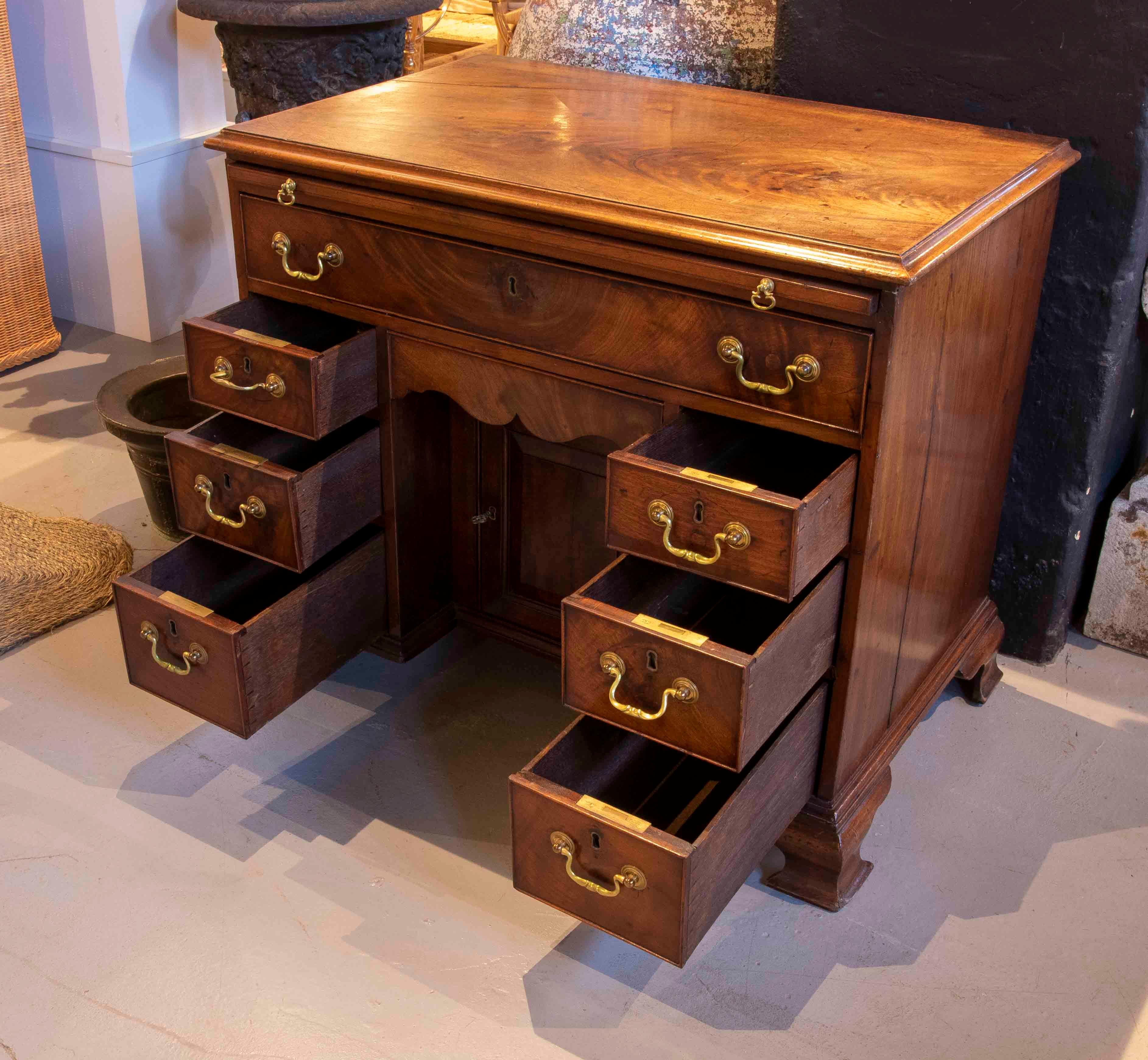 19th Century English Writing Desk with Drawers and Original Bronze Fittings In Good Condition In Marbella, ES