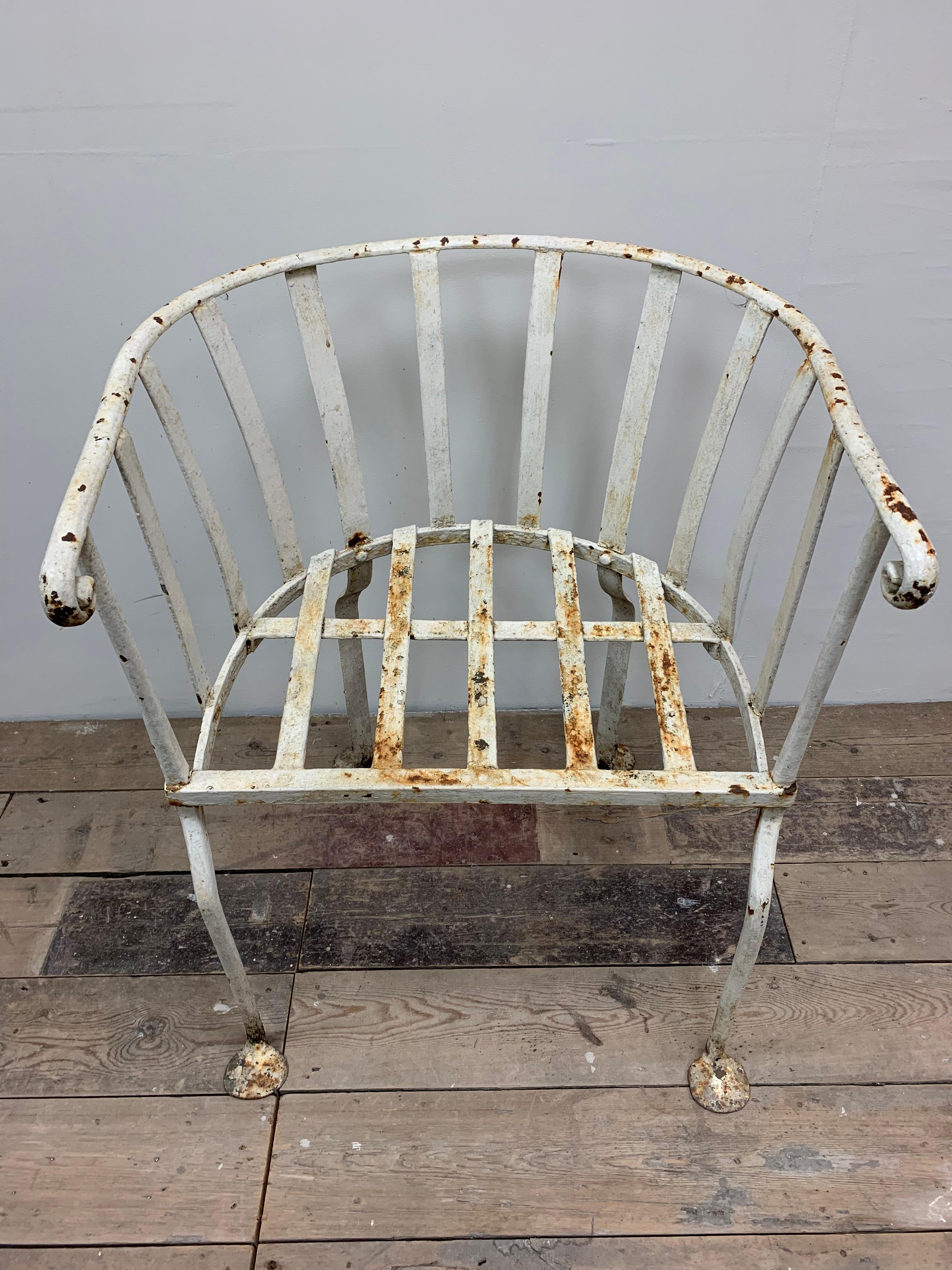 19th Century English Wrought Iron Garden Chair with a Curved Rounded Back For Sale 5