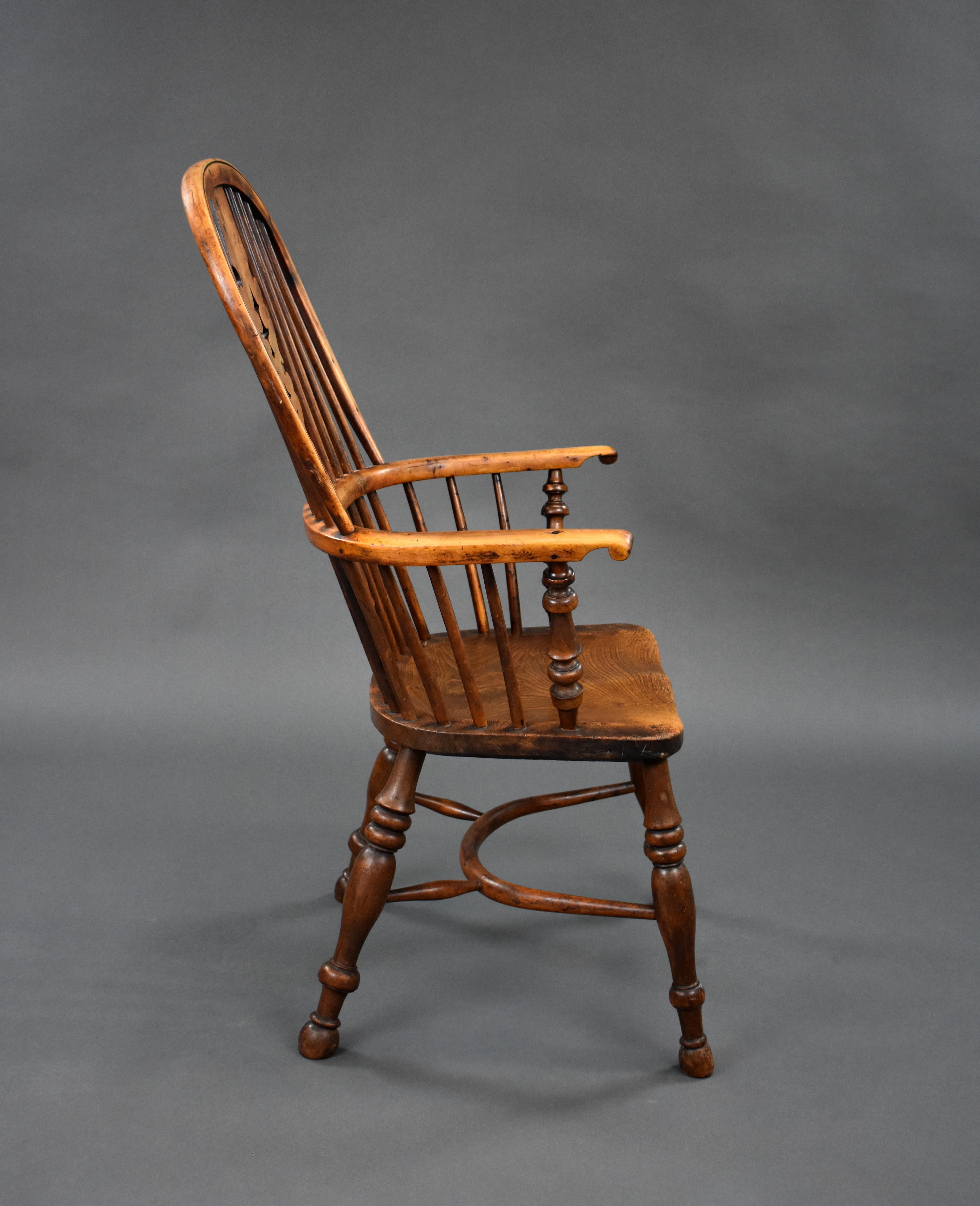 19th Century English Yew & Elm High Back Windsor Chair For Sale 1