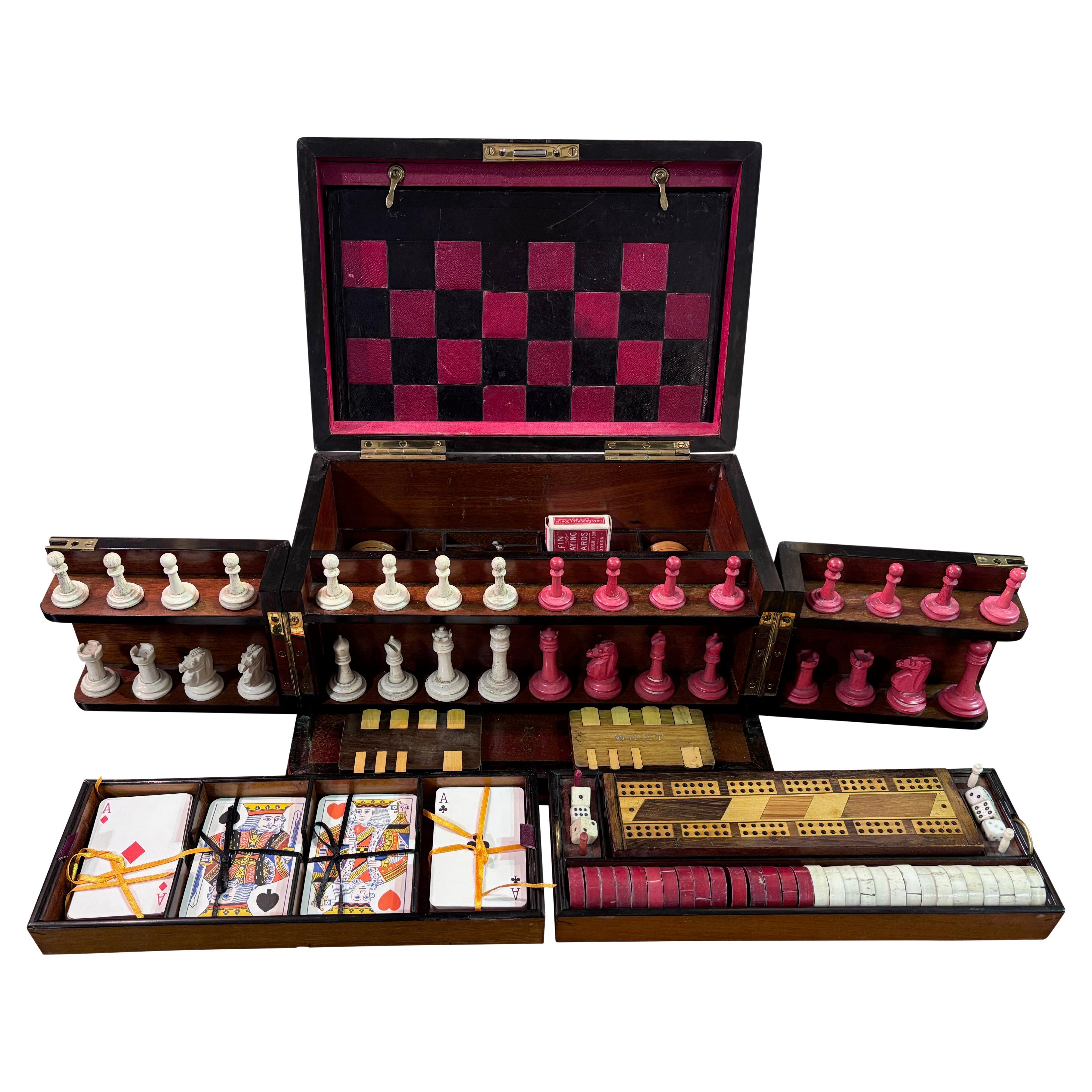 Compendio di giochi in Wood inglese del 19° secolo in vendita