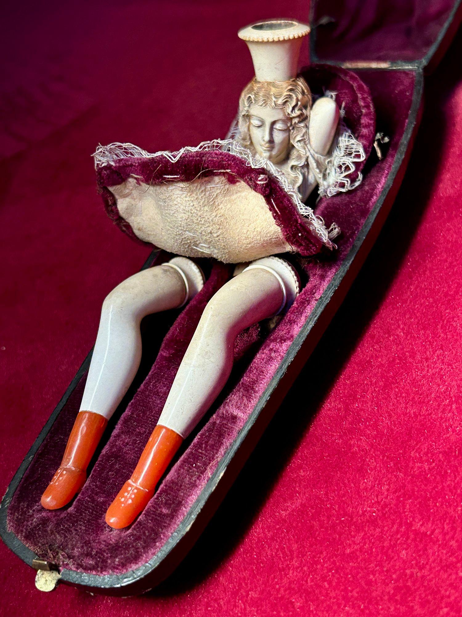 19th Century Erotic Meerschaum Pipe & Cheroot Holders of a Woman in Bed For Sale 2