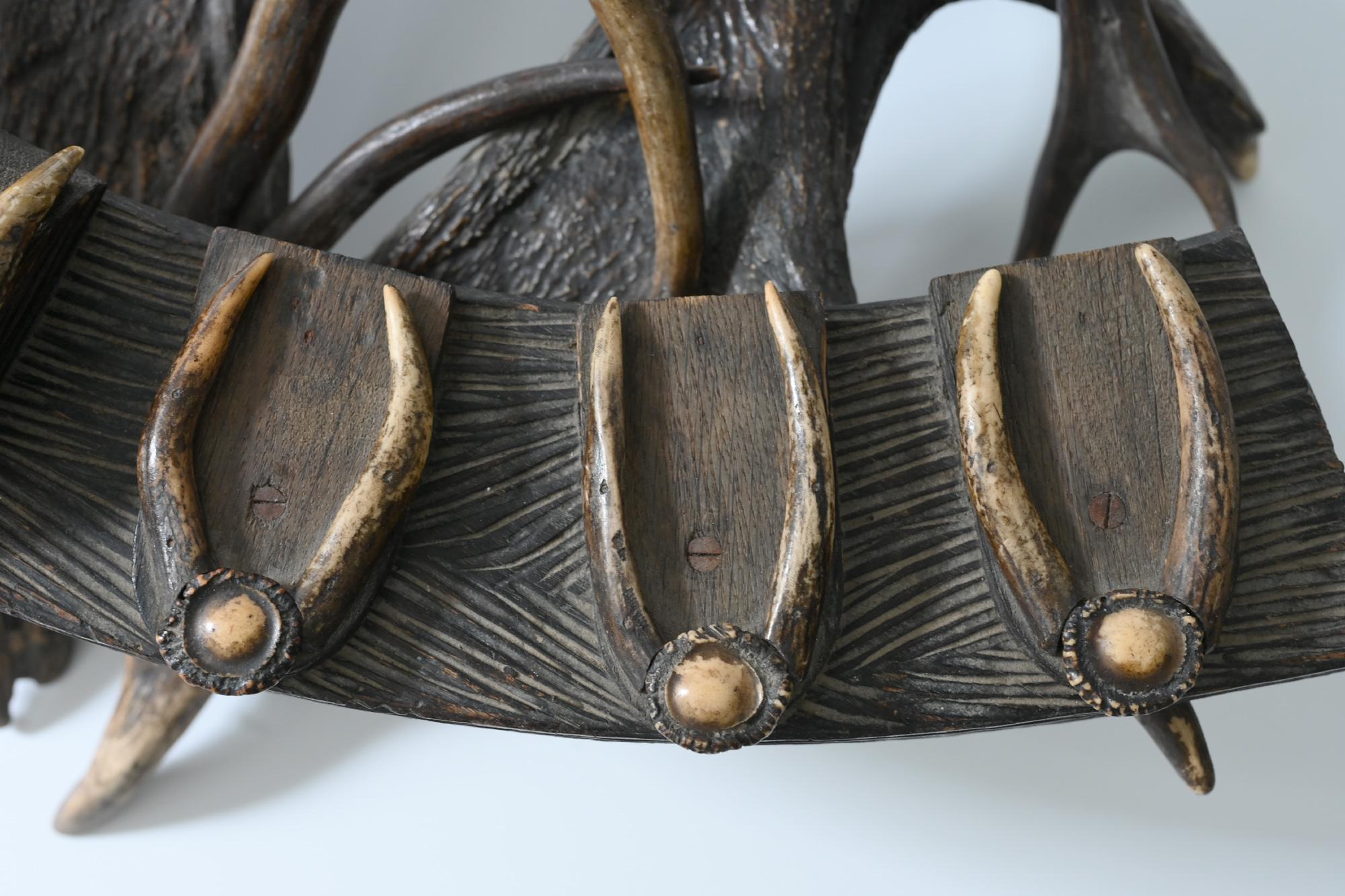 XIXe siècle 19ème siècle:: Européen:: Support de fusil en bois de cerf:: brun:: bois en vente