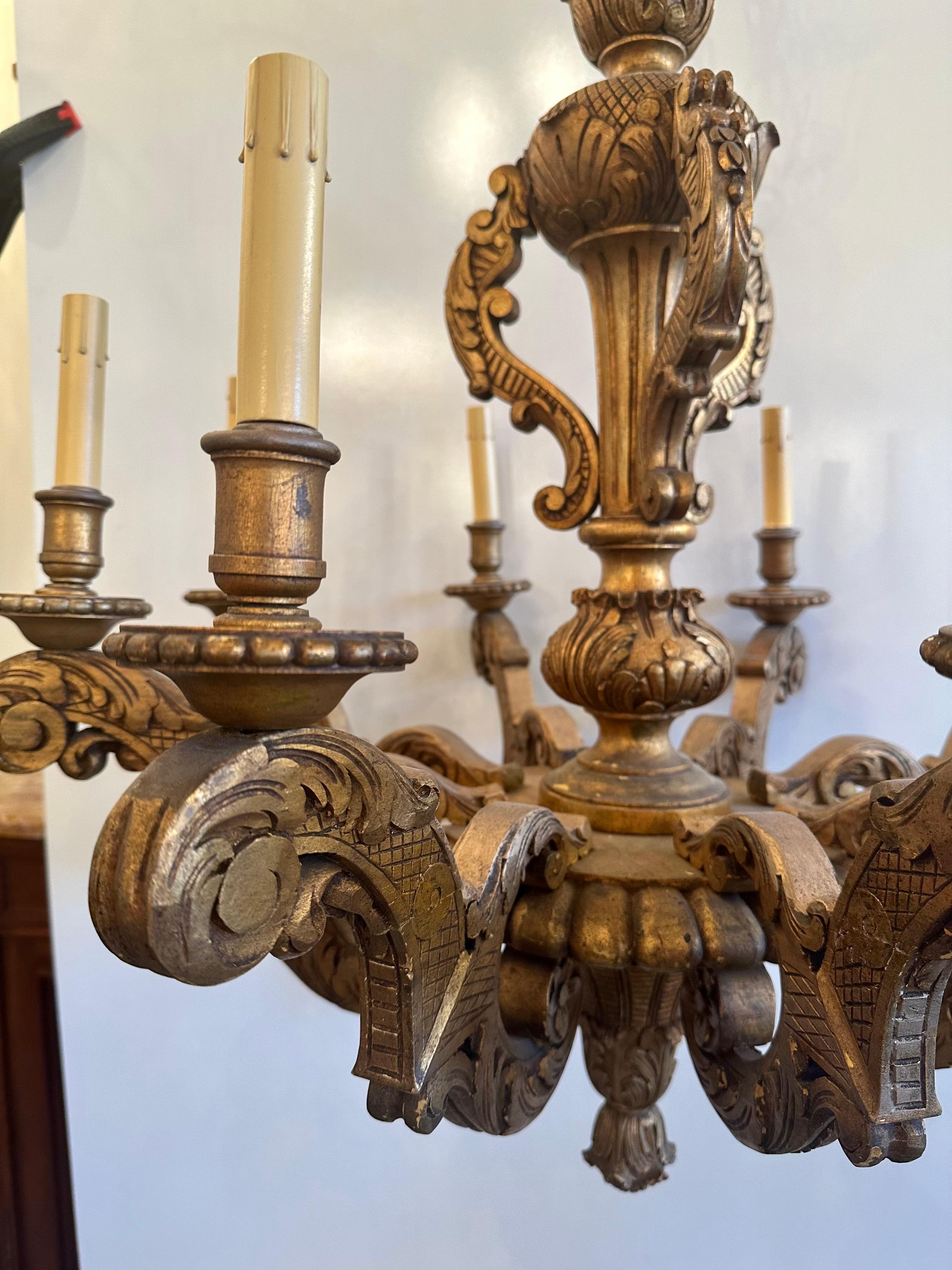 Boxwood 19th Century European Carved Wood Chandelier with Gilded Gold Original Finish  For Sale