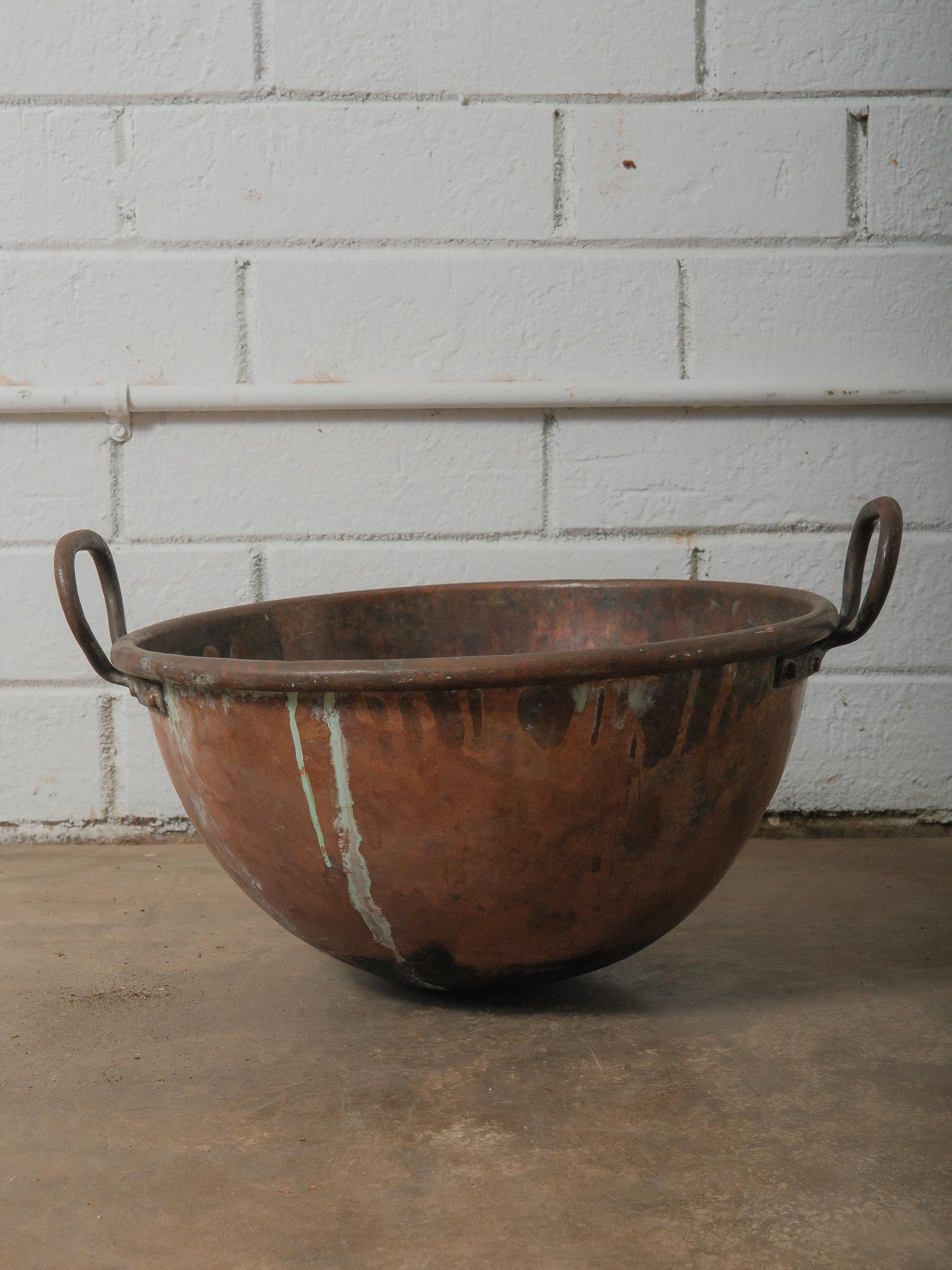 19th Century European Copper Vat In Good Condition For Sale In High Point, NC