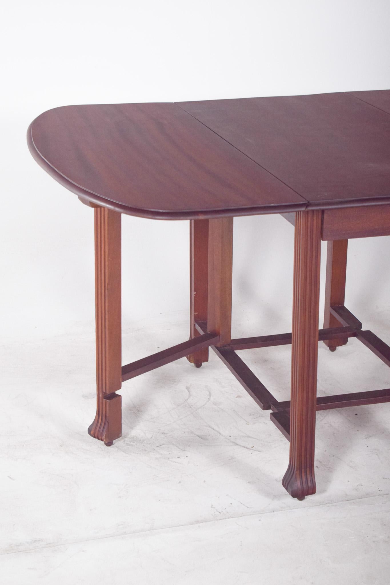 Table ovale à abattant du 19e siècle, européenne en vente 1