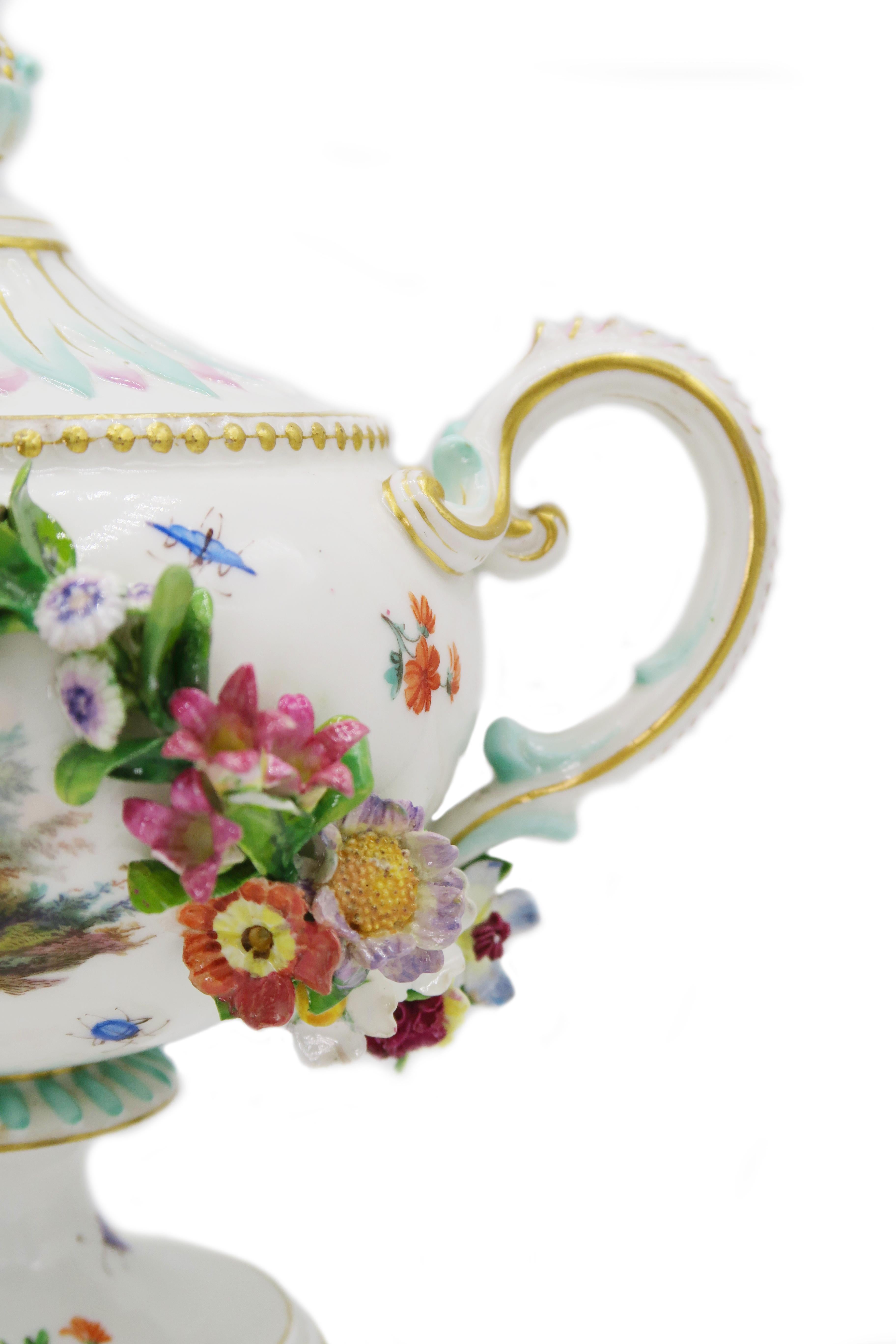 German 19th Century European Hand Painted White Meissen Porcelain Vase on Pedestal For Sale