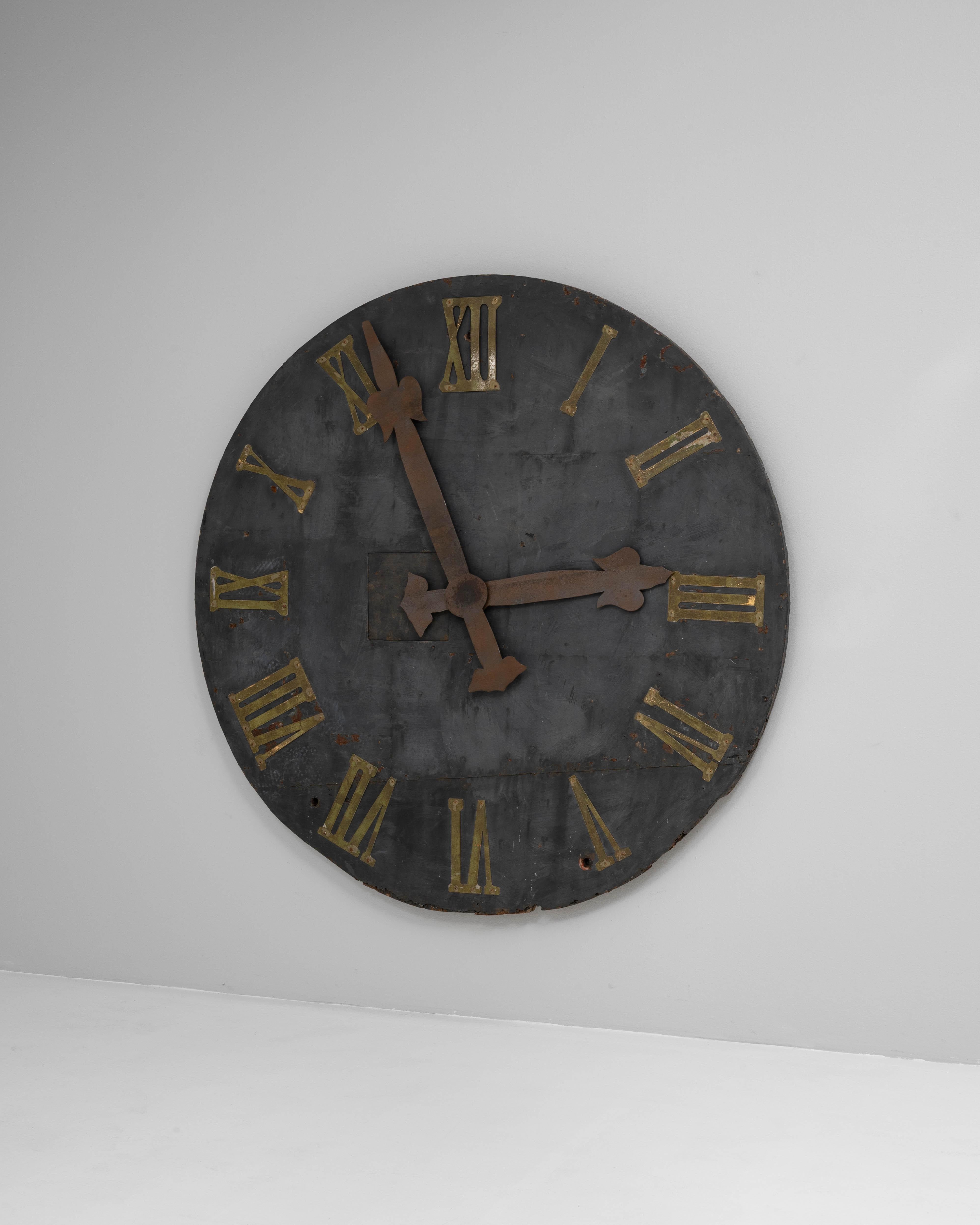 19th Century European Industrial Metal Wall Clock Face (Europäisch) im Angebot